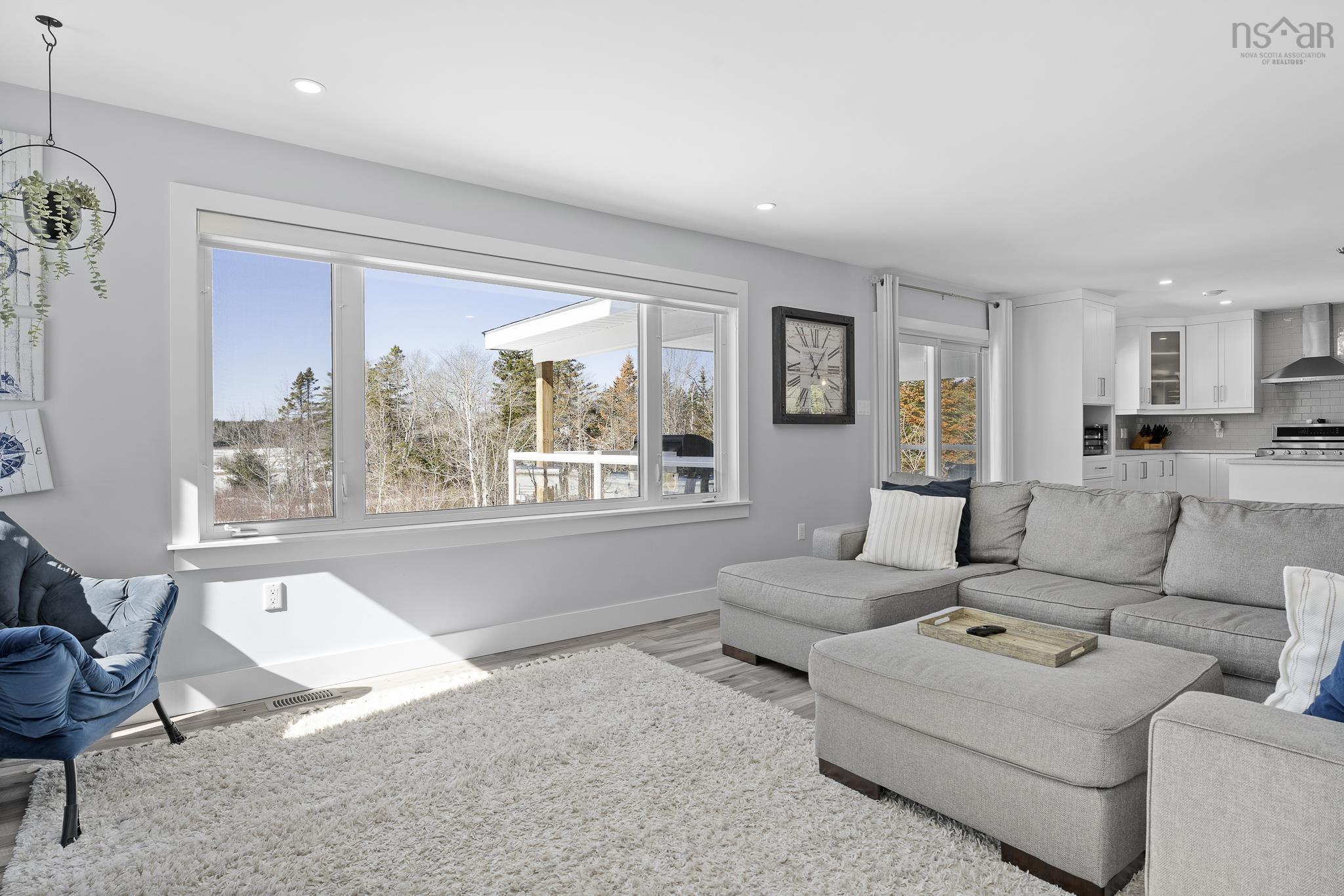 $1,389,000.00: 1290 McCabe Lake Drive, Middle Sackville