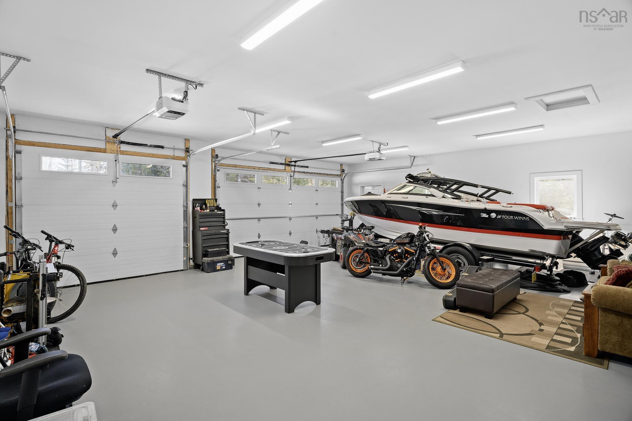 $1,389,000.00: 1290 McCabe Lake Drive, Middle Sackville