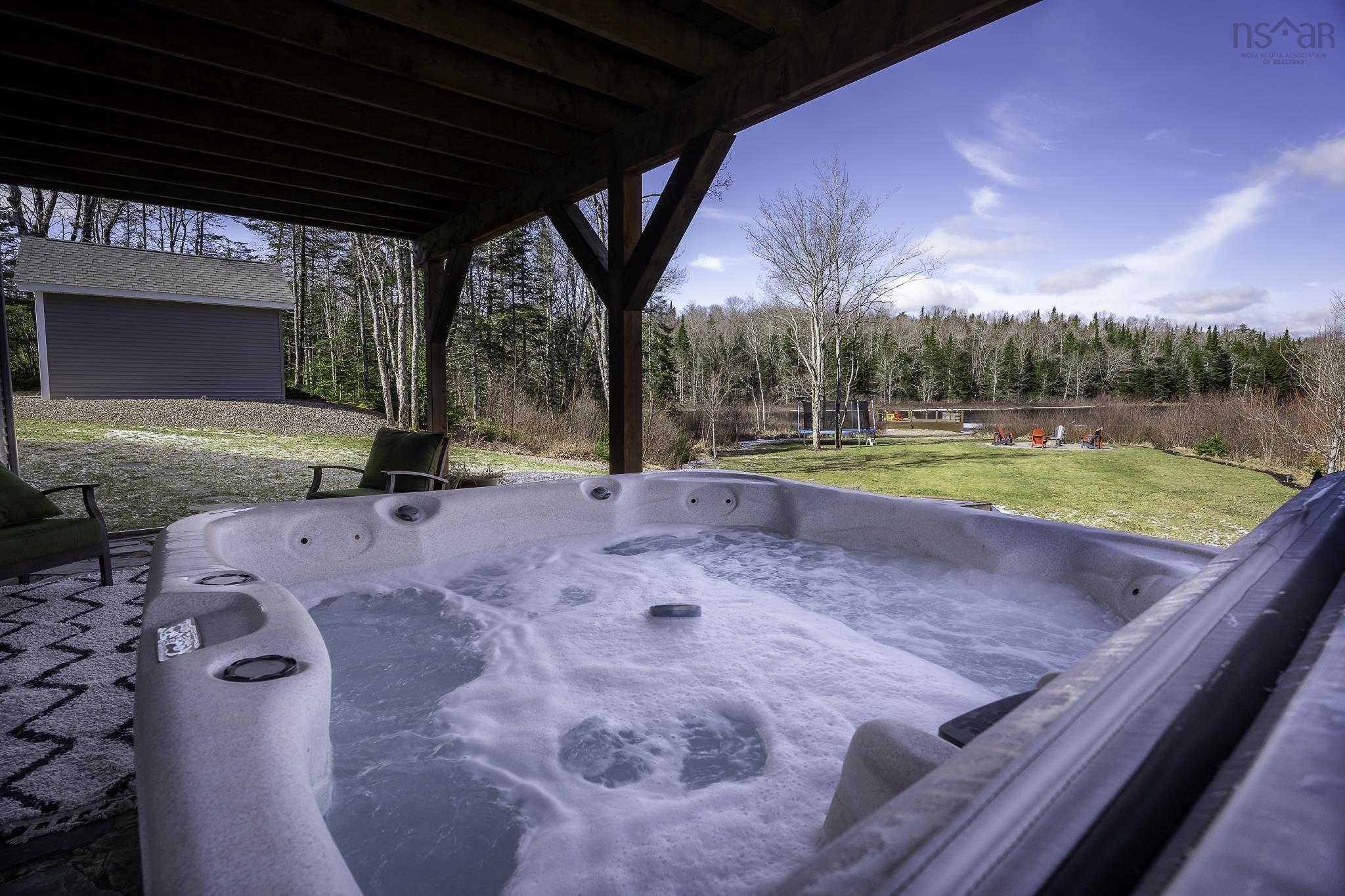 $1,389,000.00: 1290 McCabe Lake Drive, Middle Sackville