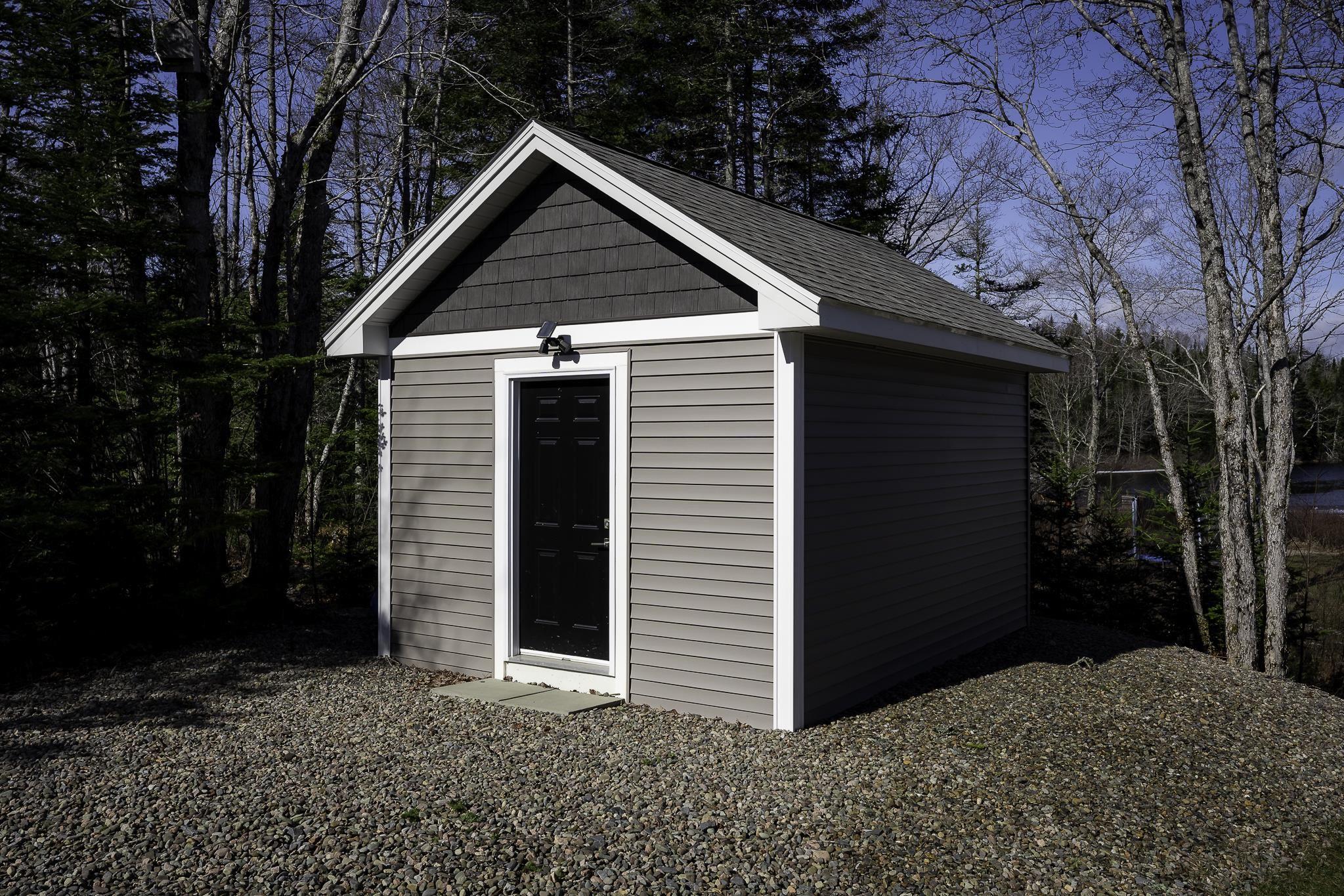 $1,389,000.00: 1290 McCabe Lake Drive, Middle Sackville