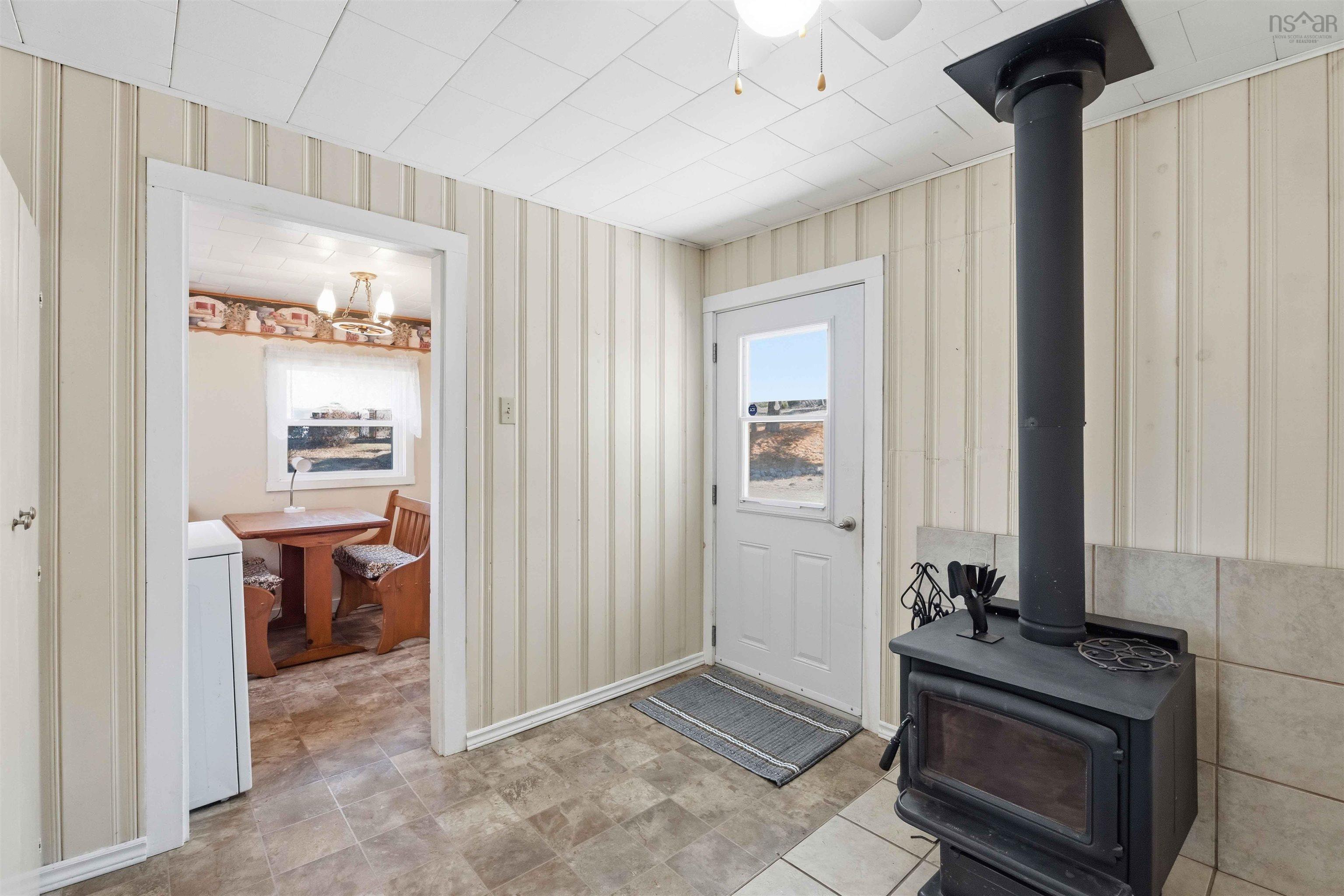 $279,900.00: 272 Highway 201, Moschelle