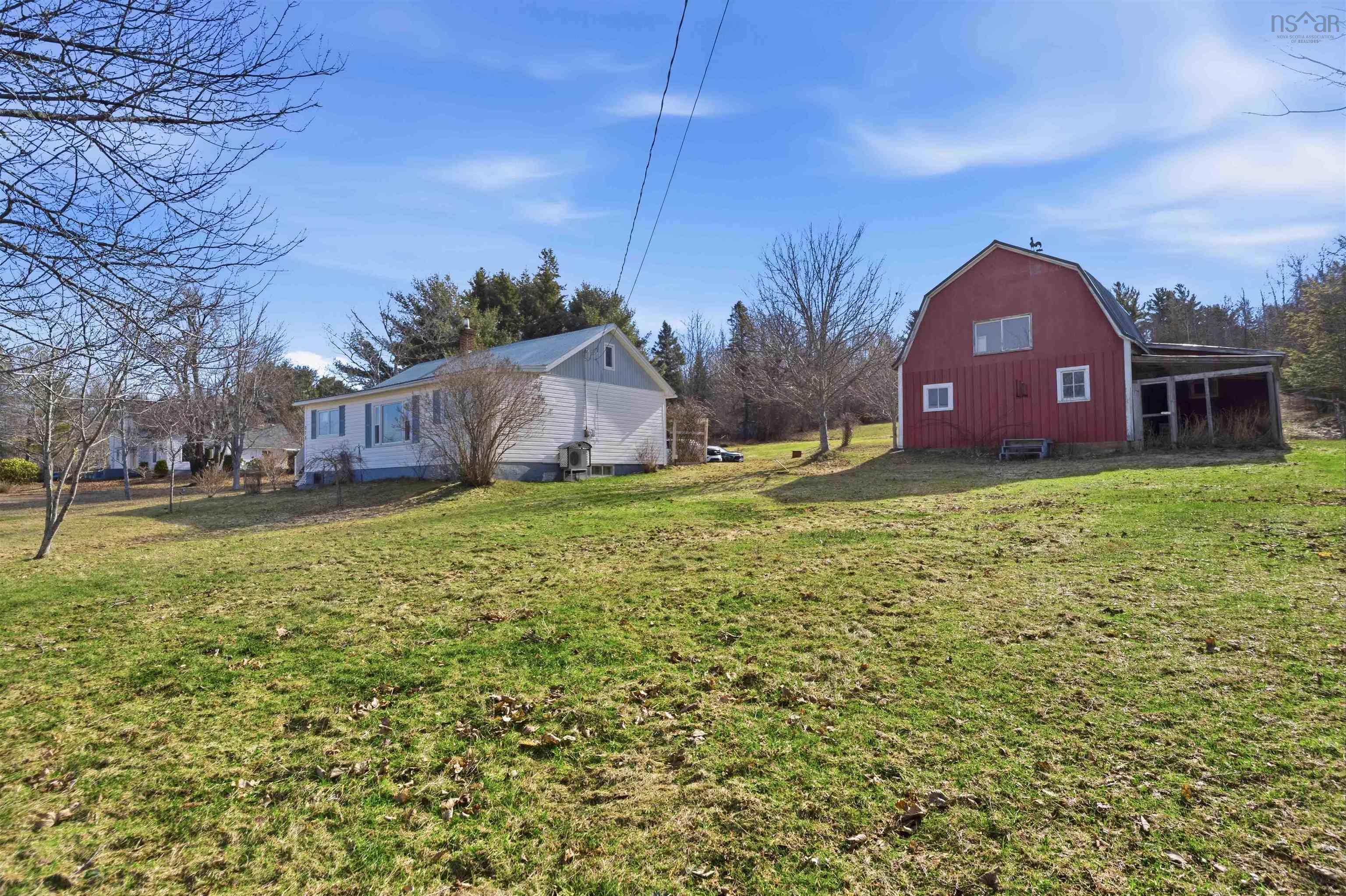 $279,900.00: 272 Highway 201, Moschelle