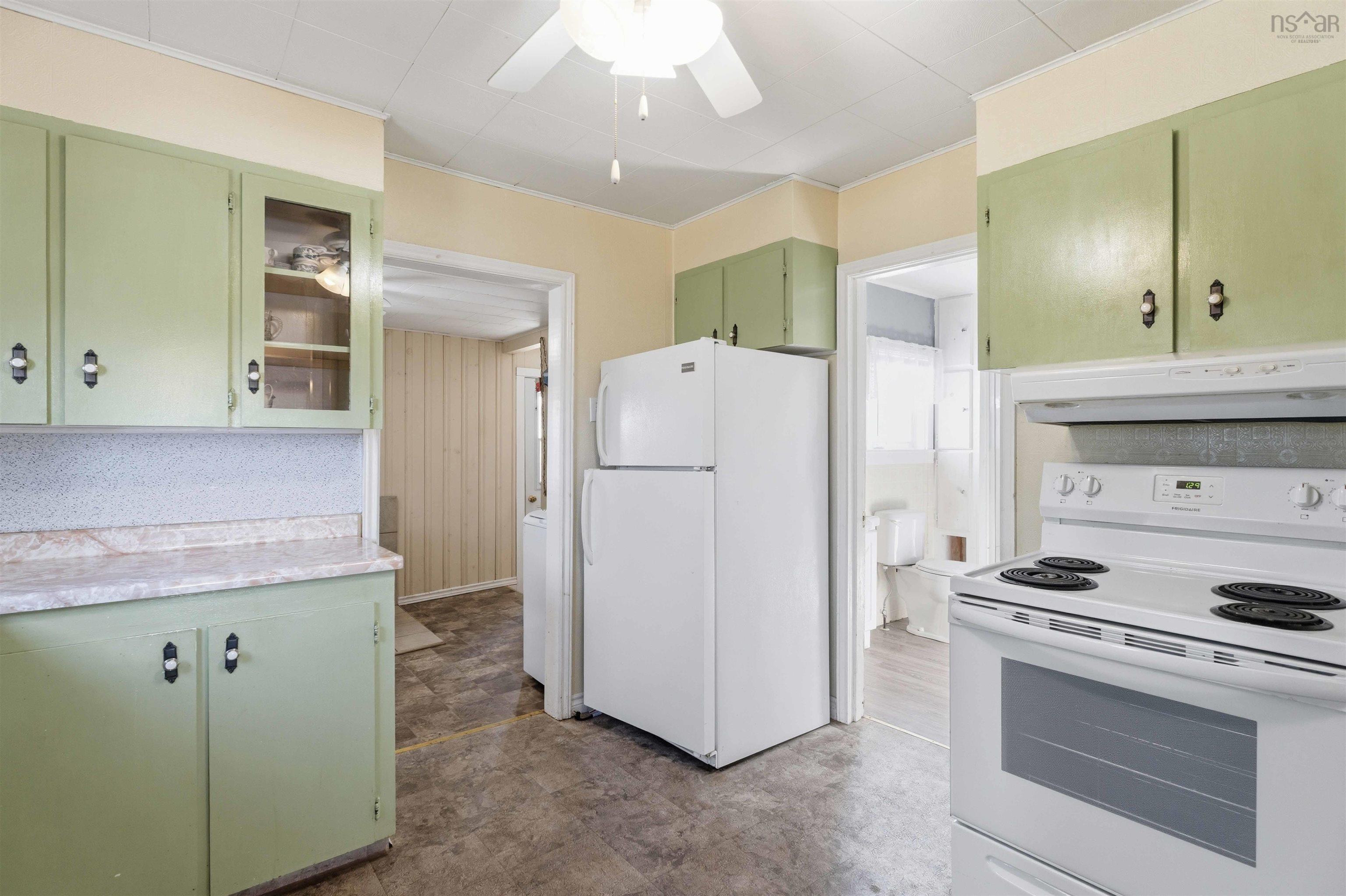 $279,900.00: 272 Highway 201, Moschelle