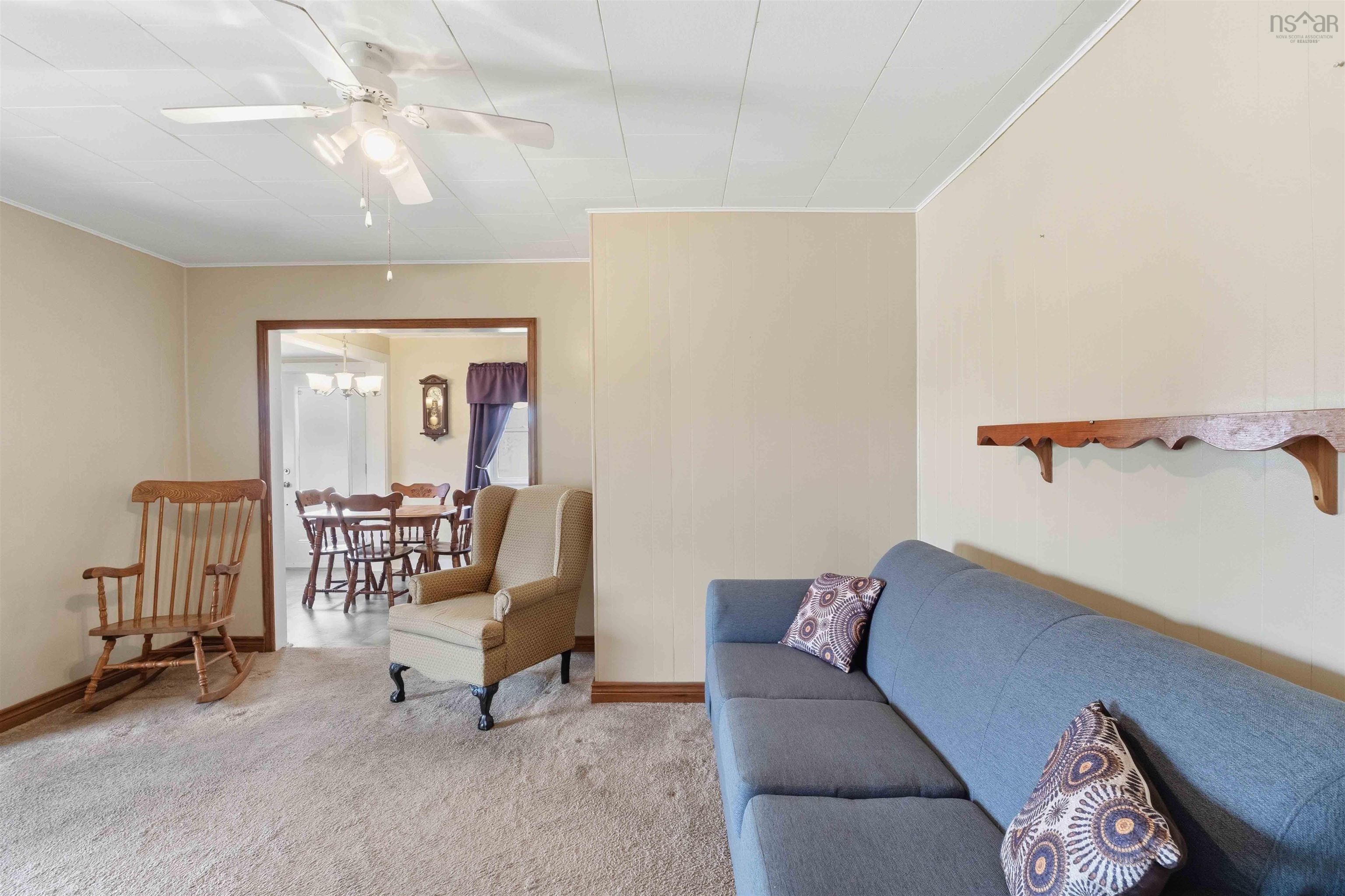 $279,900.00: 272 Highway 201, Moschelle