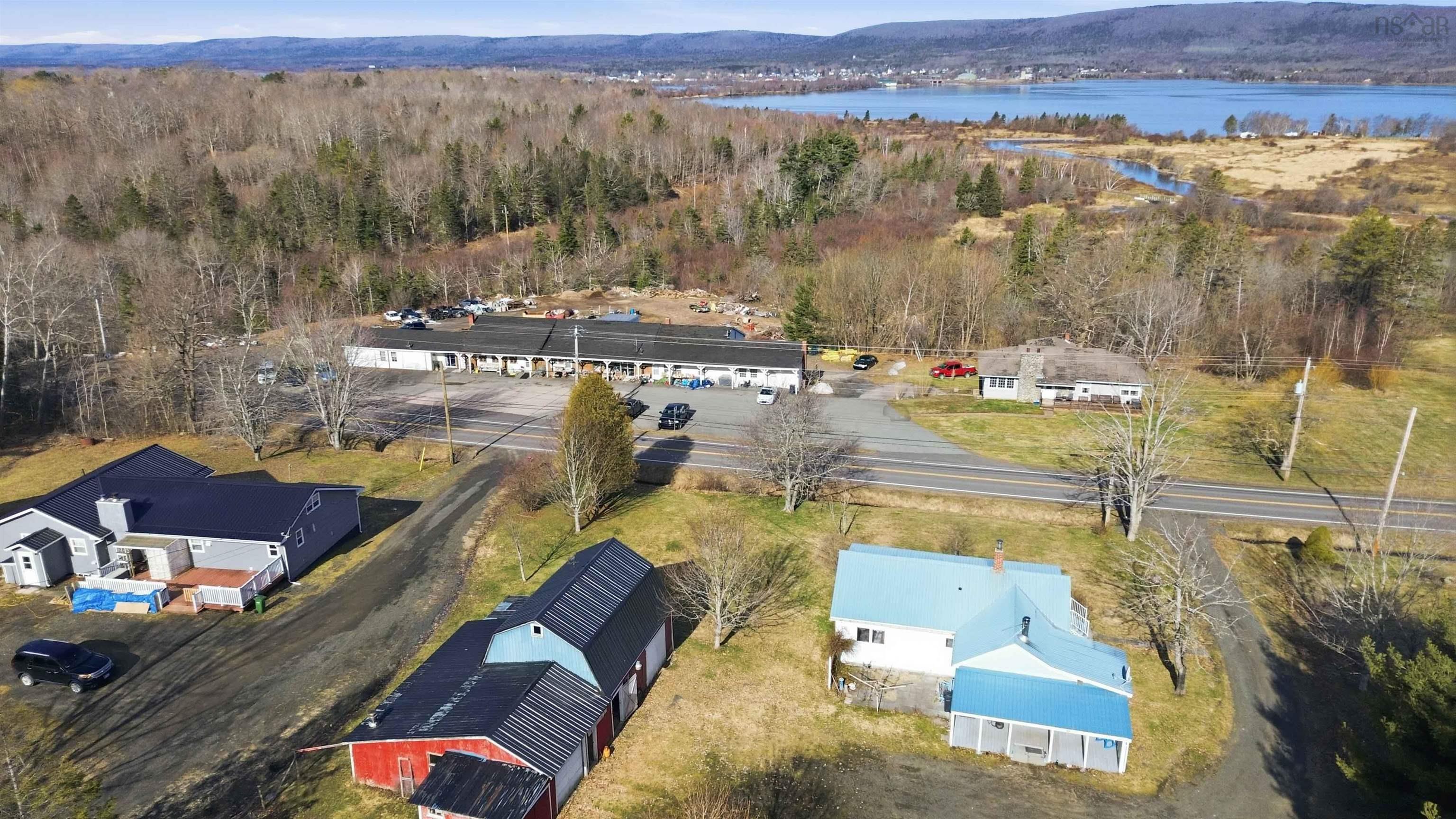 $279,900.00: 272 Highway 201, Moschelle