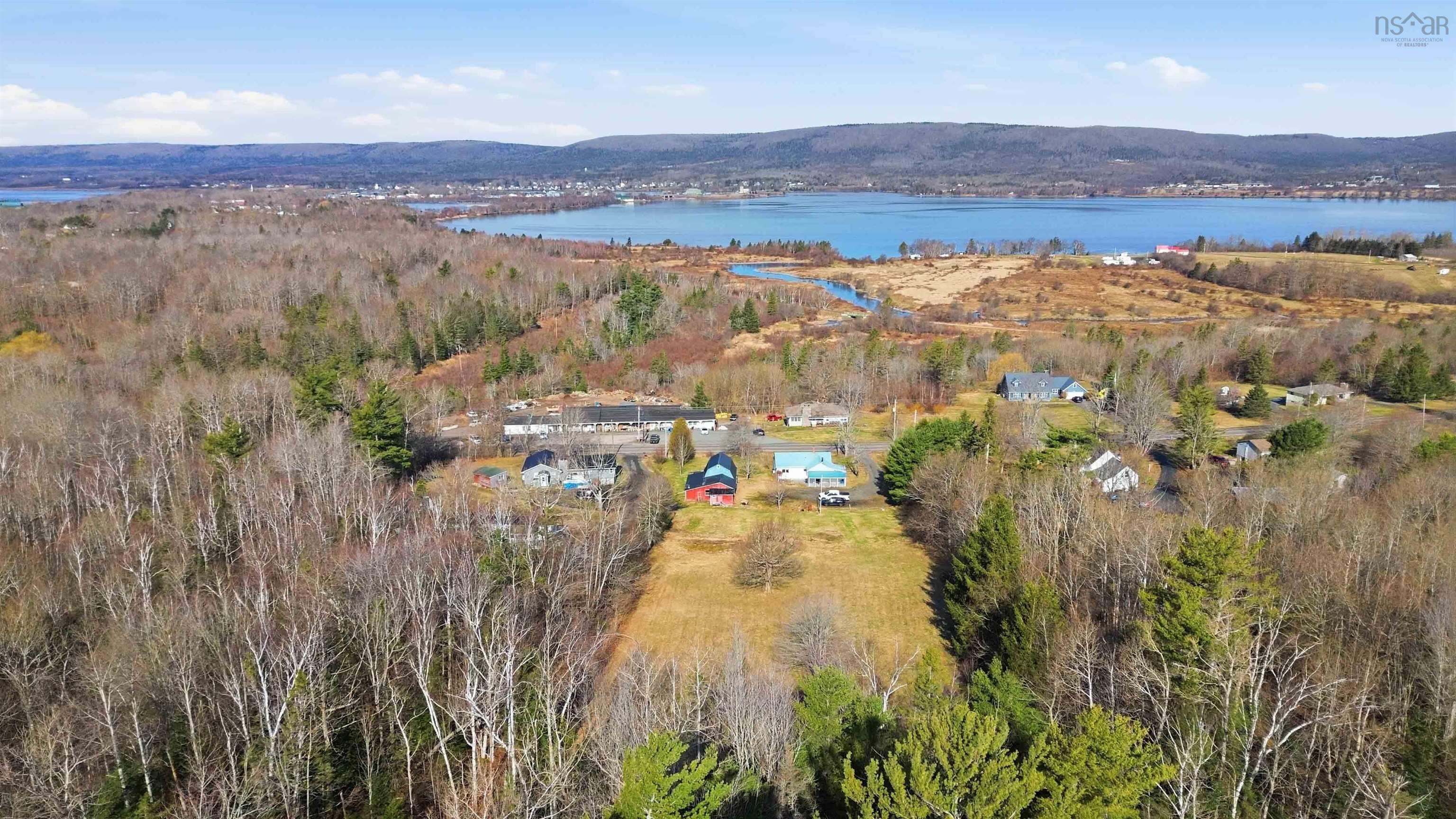 $279,900.00: 272 Highway 201, Moschelle