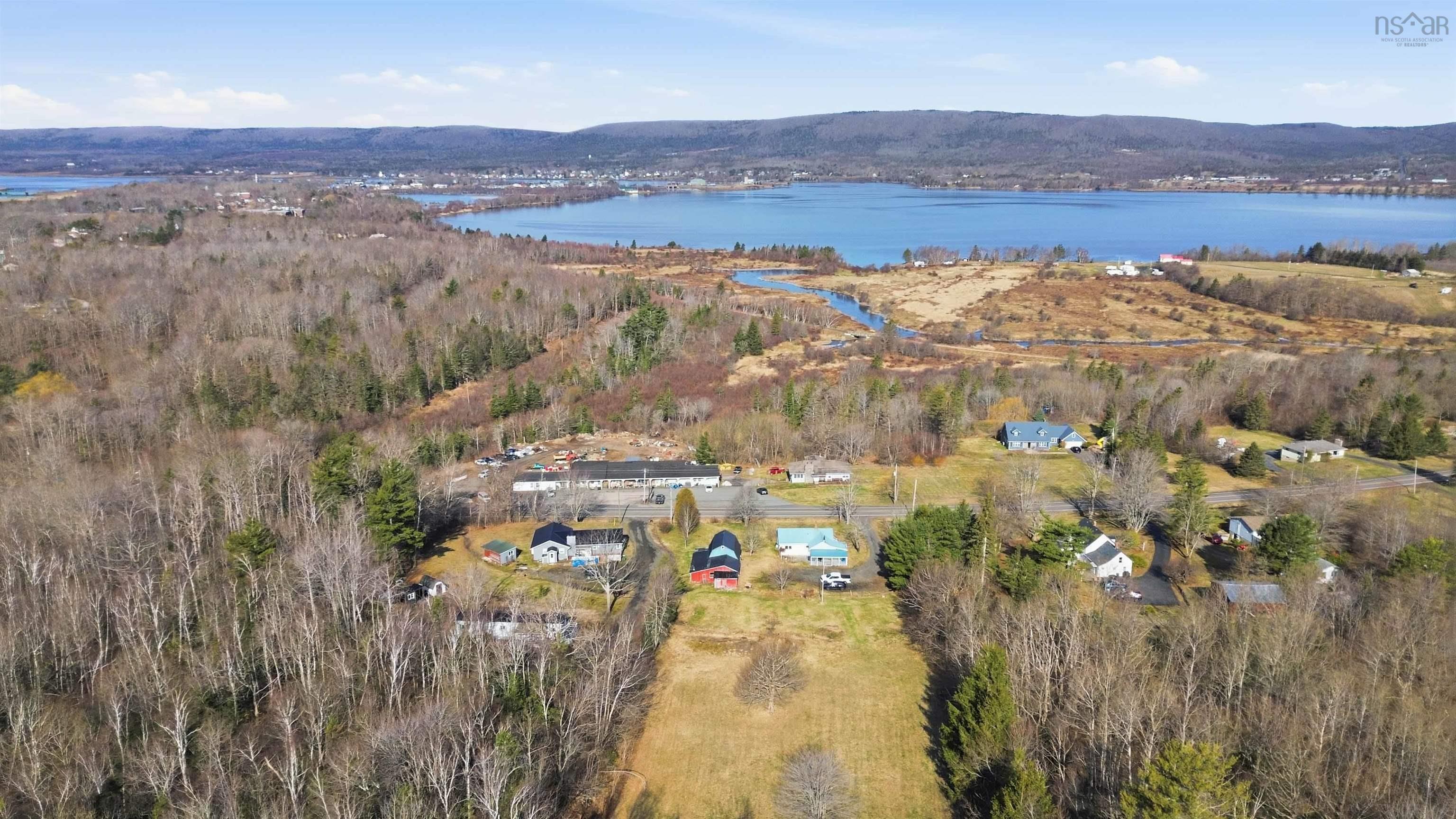 $279,900.00: 272 Highway 201, Moschelle