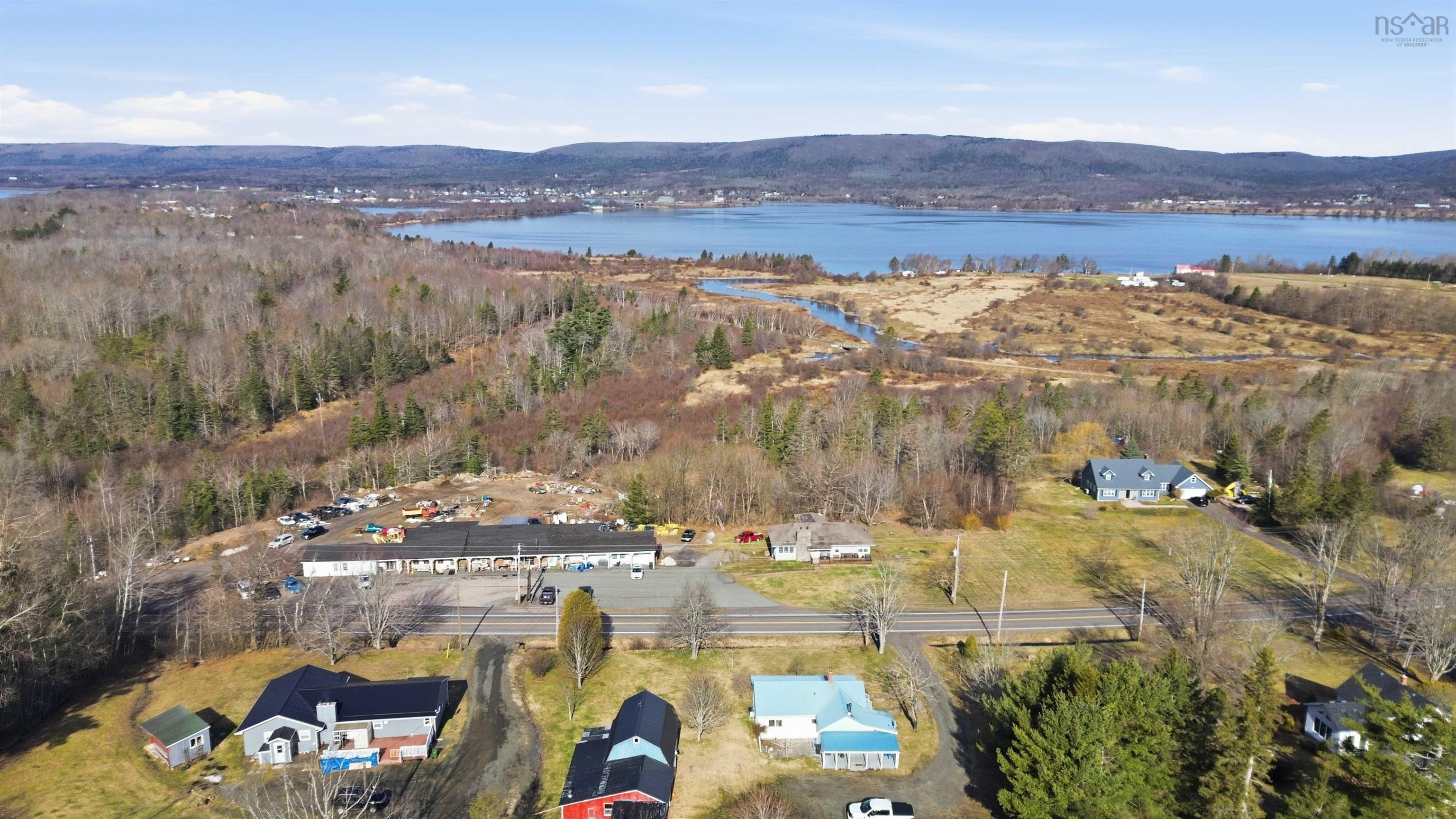 $279,900.00: 272 Highway 201, Moschelle