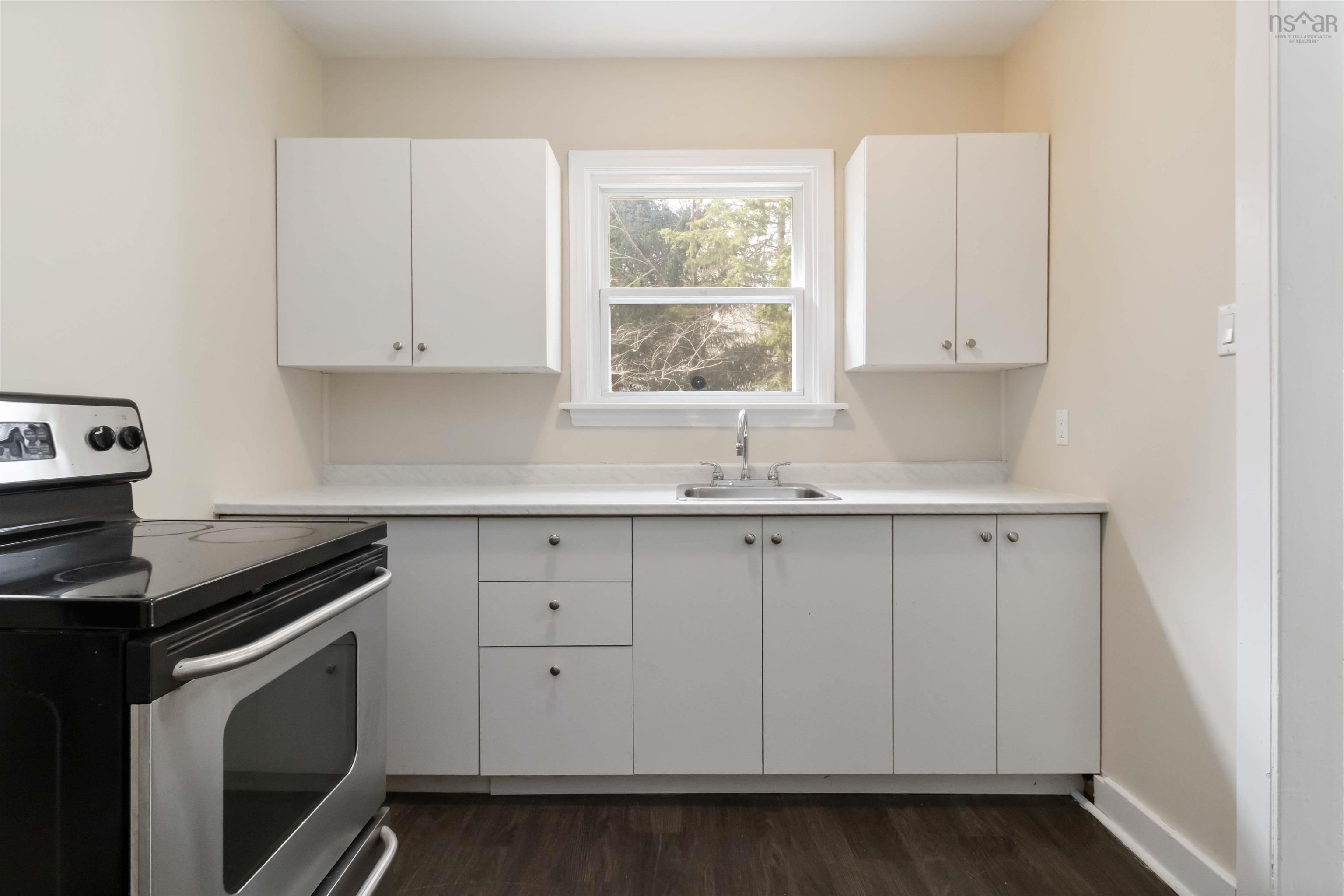 $699,900.00: 21 Forest Hill Drive, Halifax