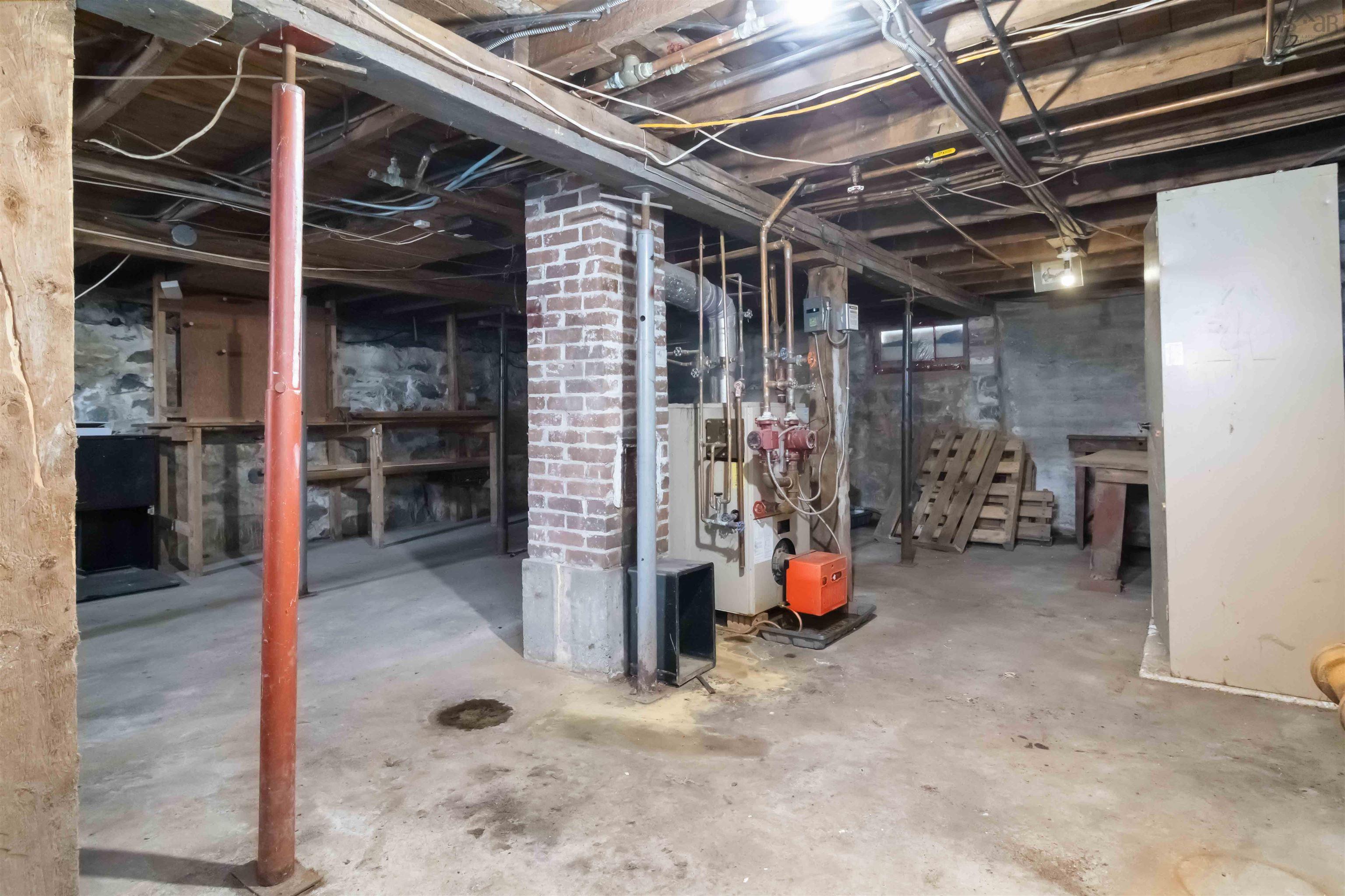 $699,900.00: 21 Forest Hill Drive, Halifax