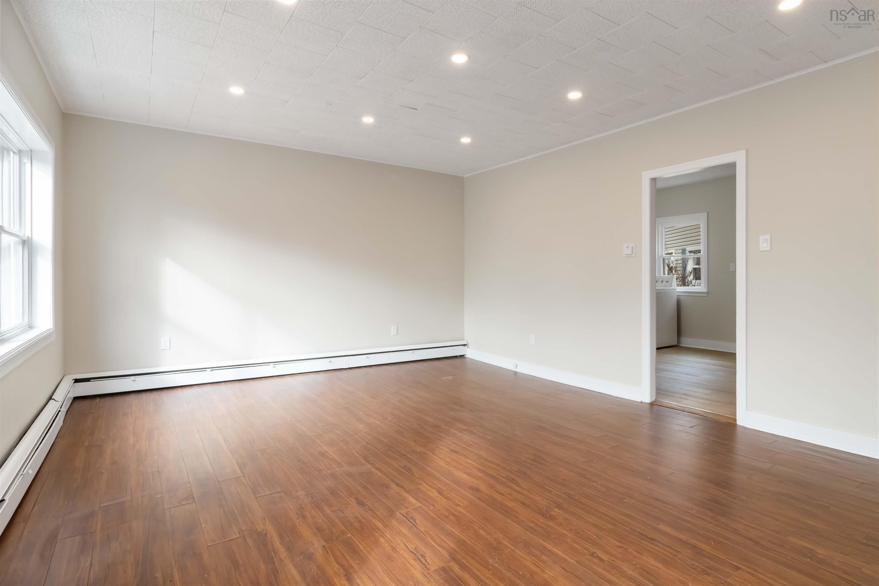 $699,900.00: 21 Forest Hill Drive, Halifax