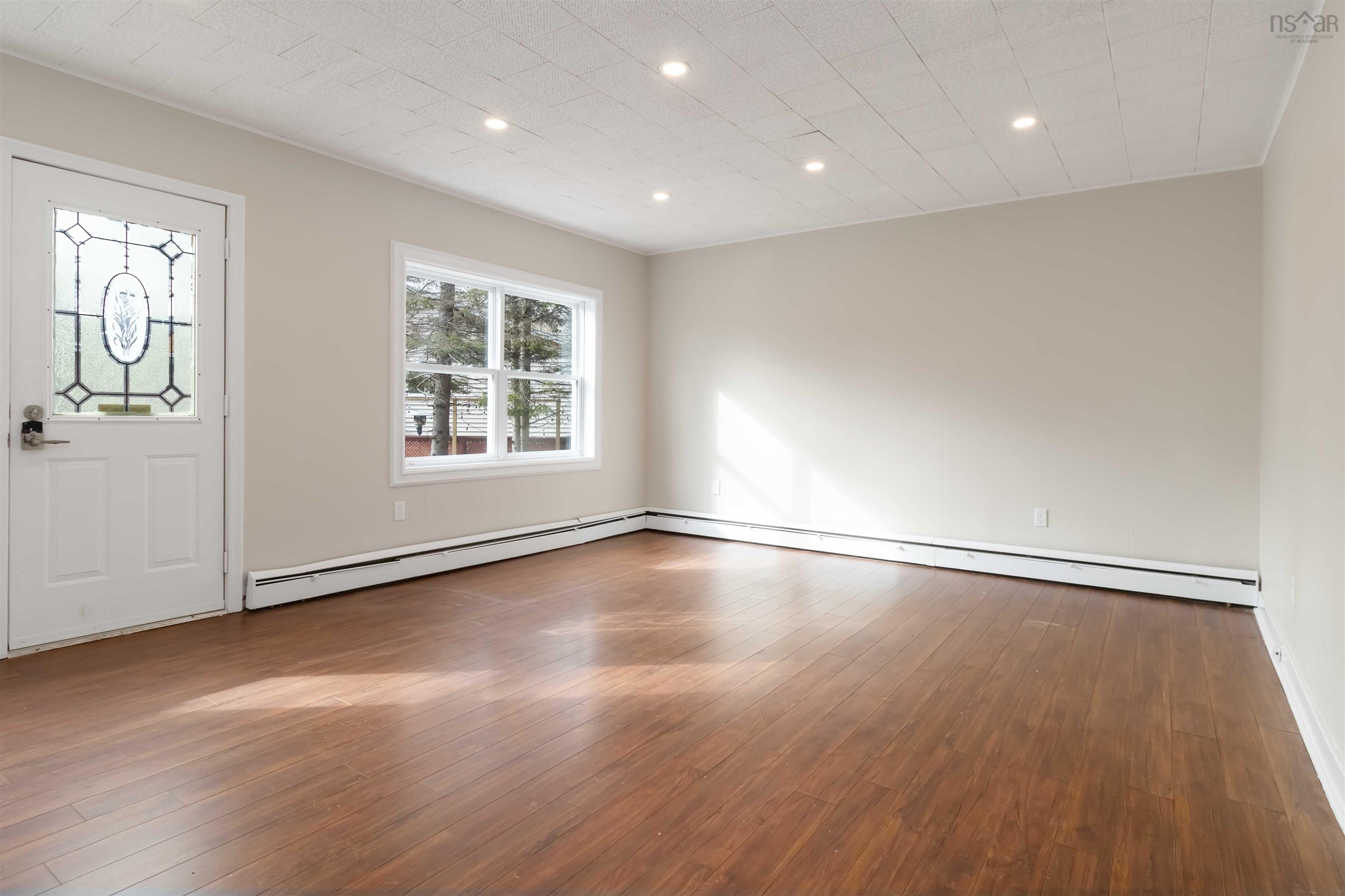 $699,900.00: 21 Forest Hill Drive, Halifax