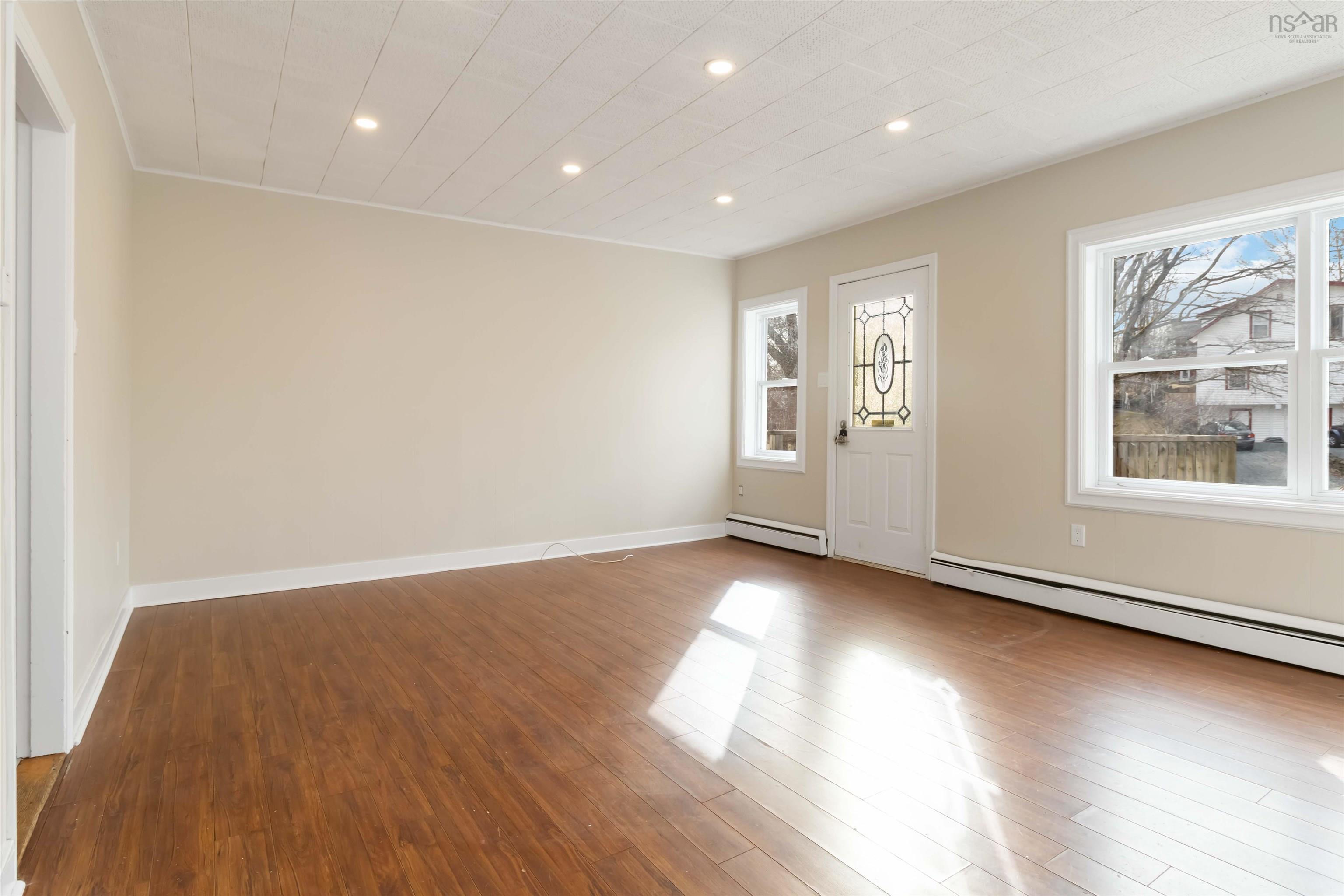 $699,900.00: 21 Forest Hill Drive, Halifax