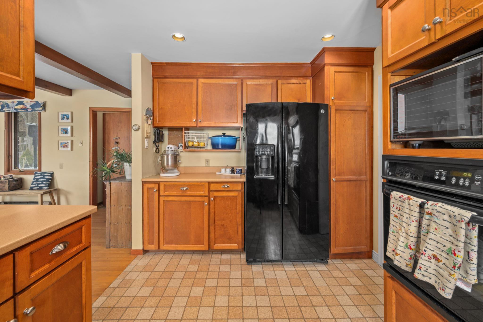 $1,799,900.00: 350 Viewmount Drive, Head Of St. Margarets Bay