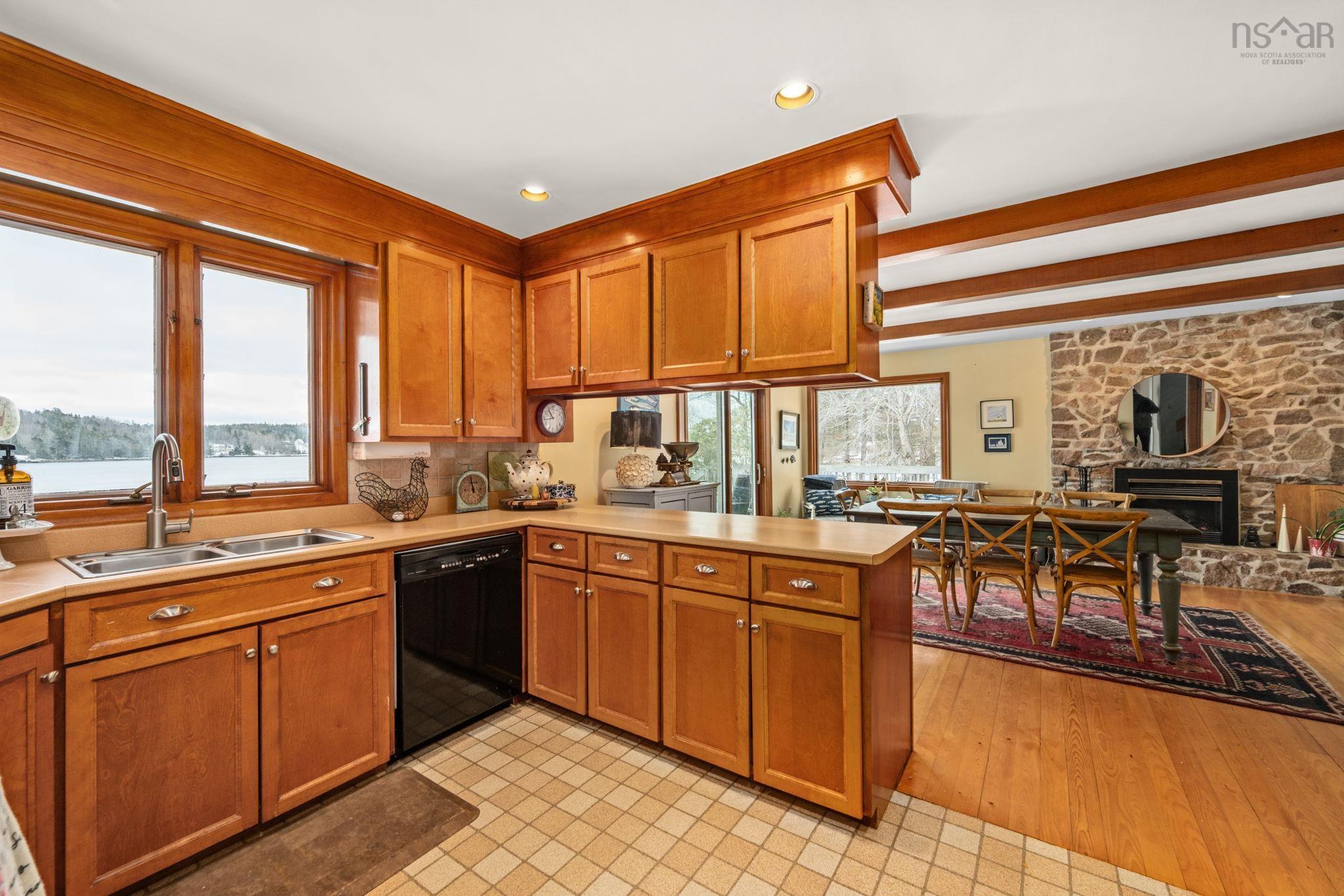 $1,799,900.00: 350 Viewmount Drive, Head Of St. Margarets Bay