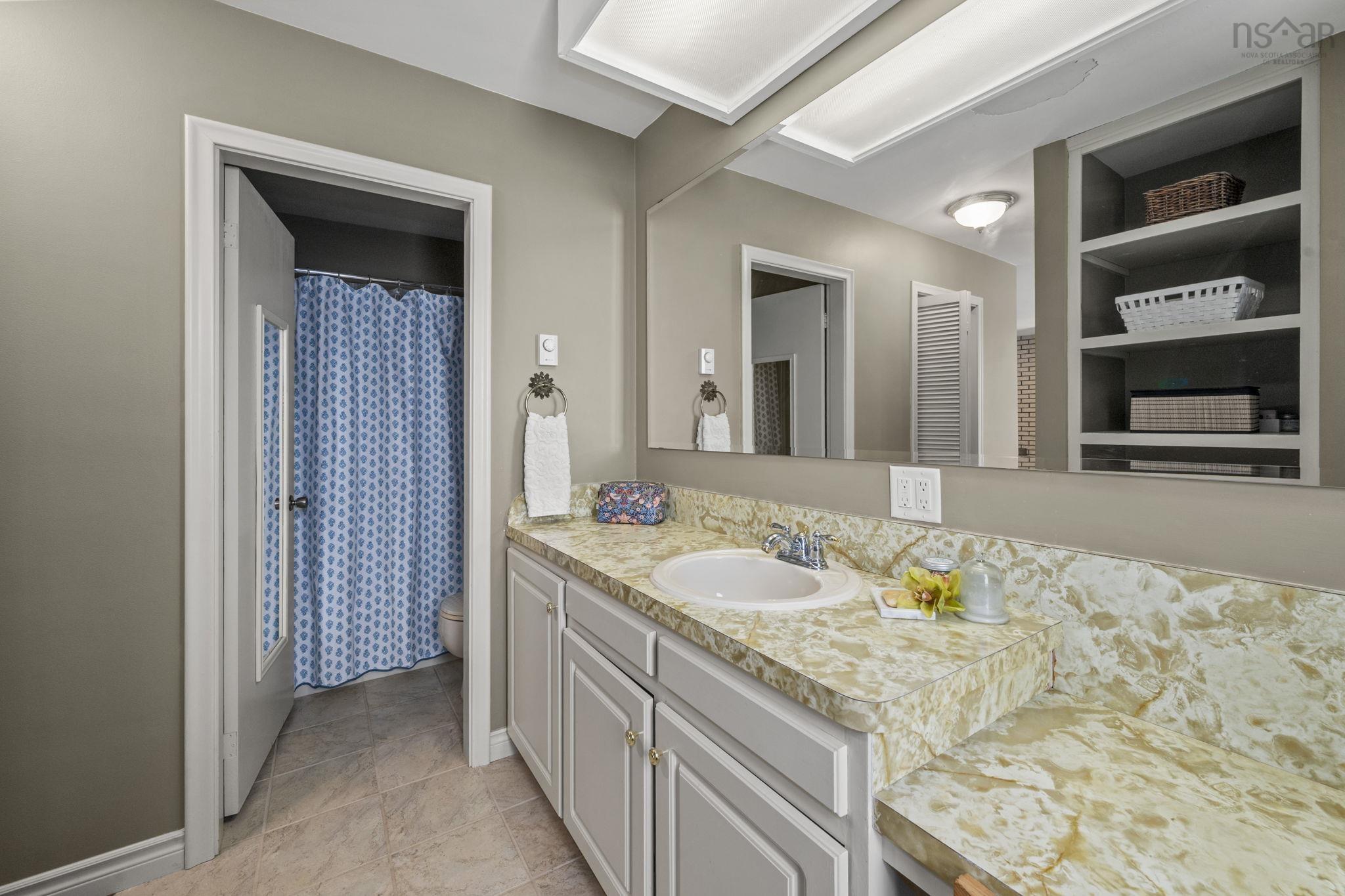 $1,799,900.00: 350 Viewmount Drive, Head Of St. Margarets Bay