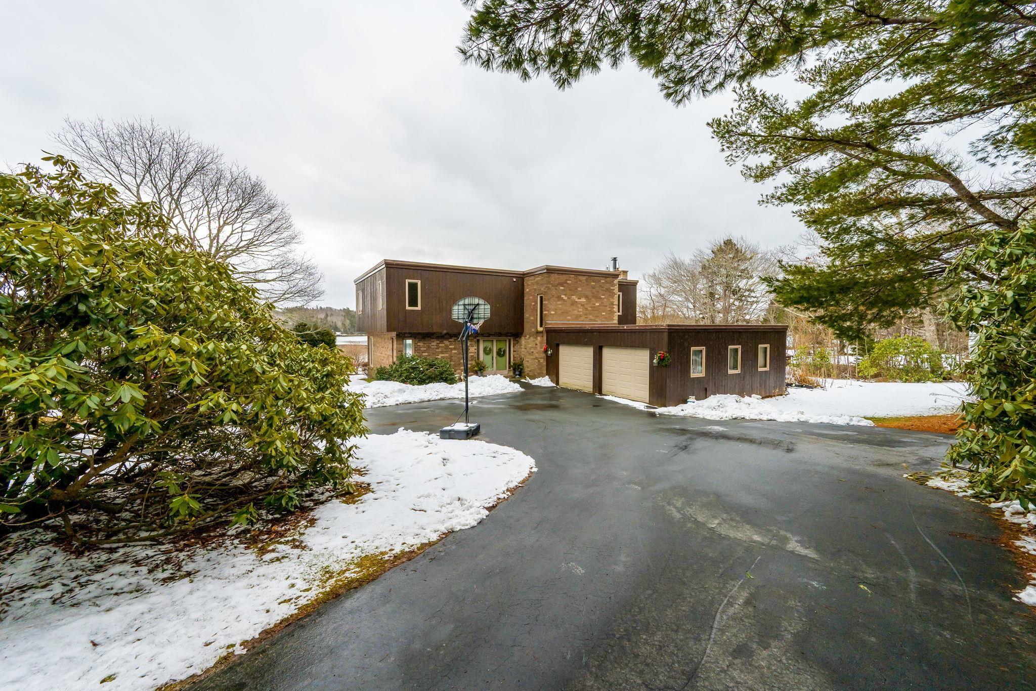 $1,799,900.00: 350 Viewmount Drive, Head Of St. Margarets Bay