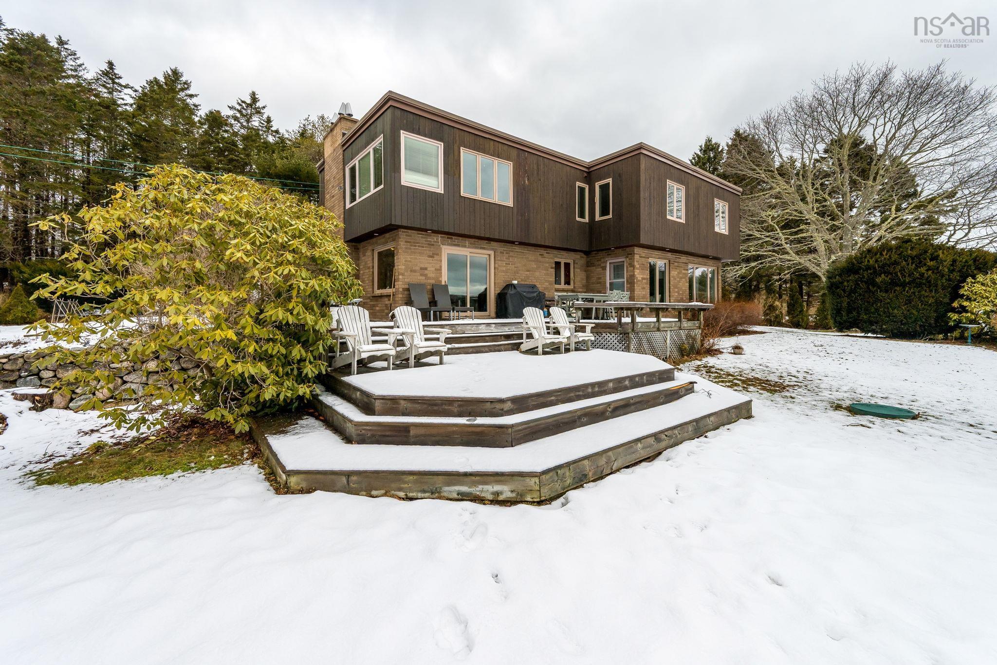 $1,799,900.00: 350 Viewmount Drive, Head Of St. Margarets Bay