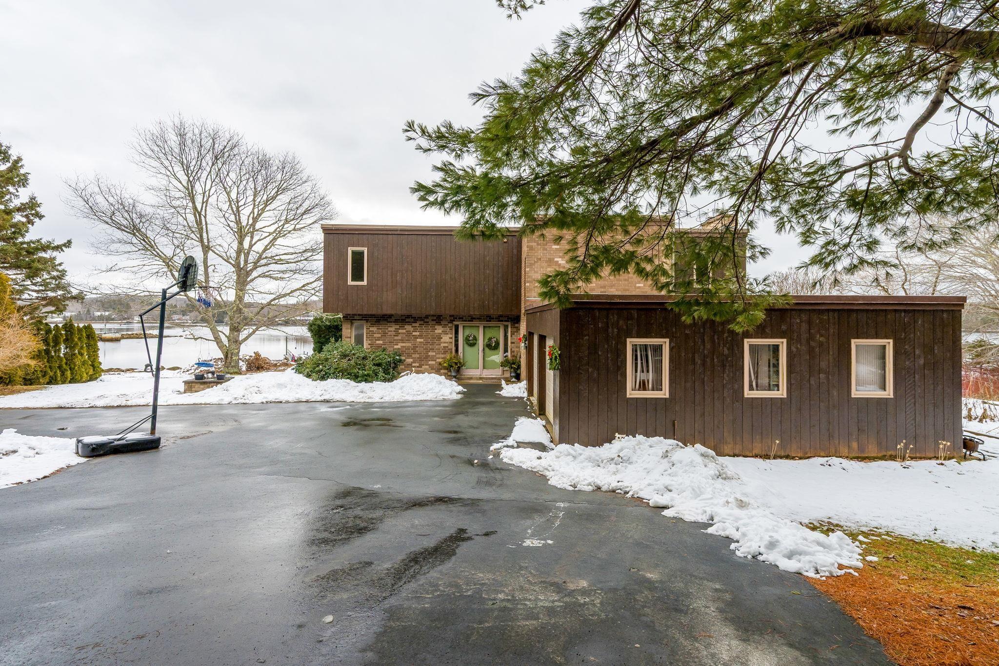 $1,799,900.00: 350 Viewmount Drive, Head Of St. Margarets Bay