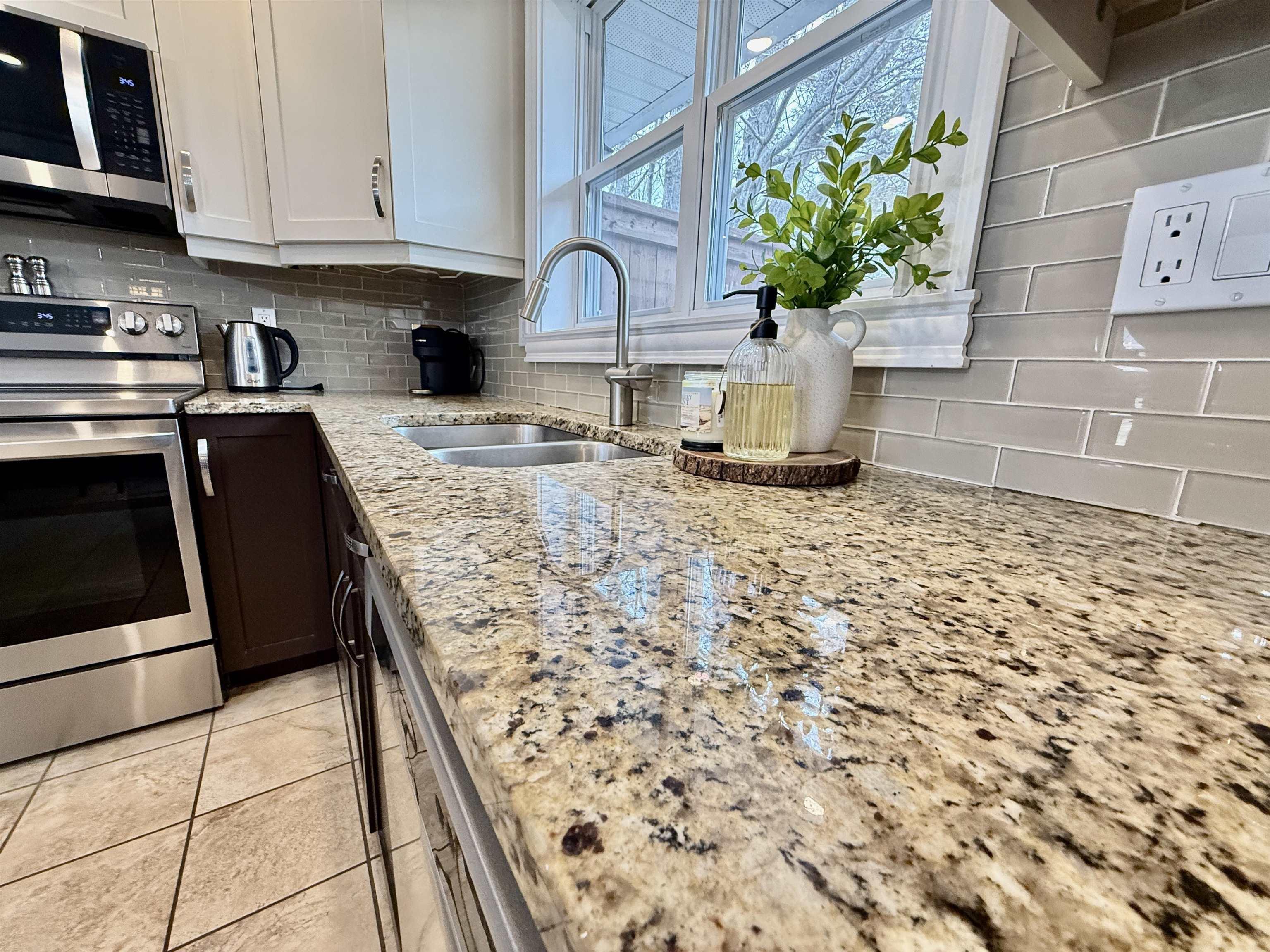 $559,900.00: 10 Trundle Crescent, Middle Sackville