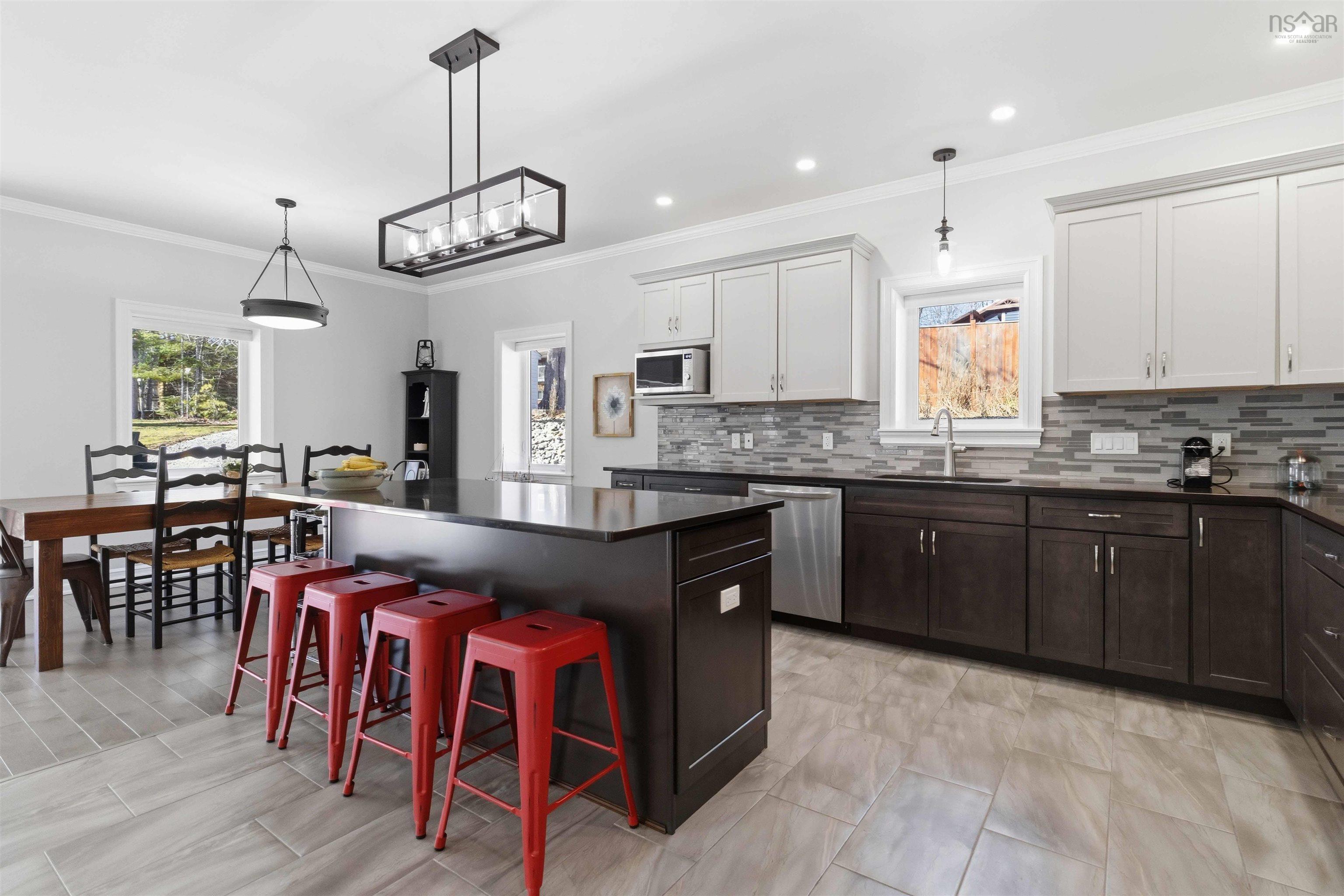 $695,000.00: 51 Cresthaven Court, Bridgewater