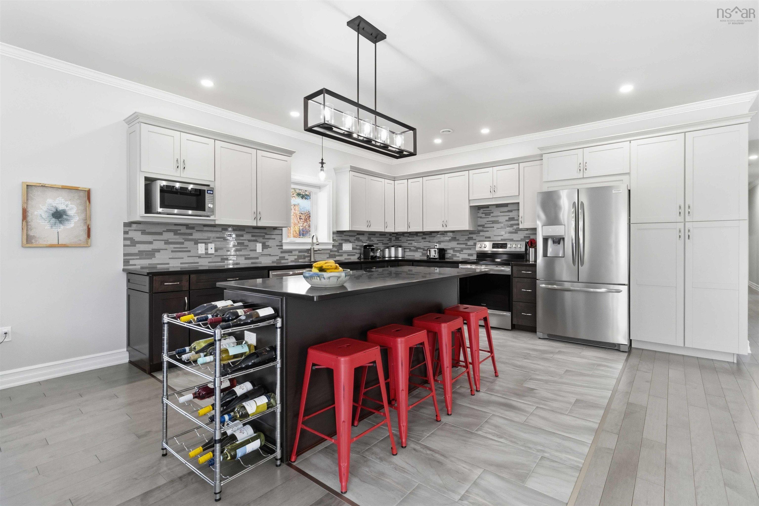 $695,000.00: 51 Cresthaven Court, Bridgewater