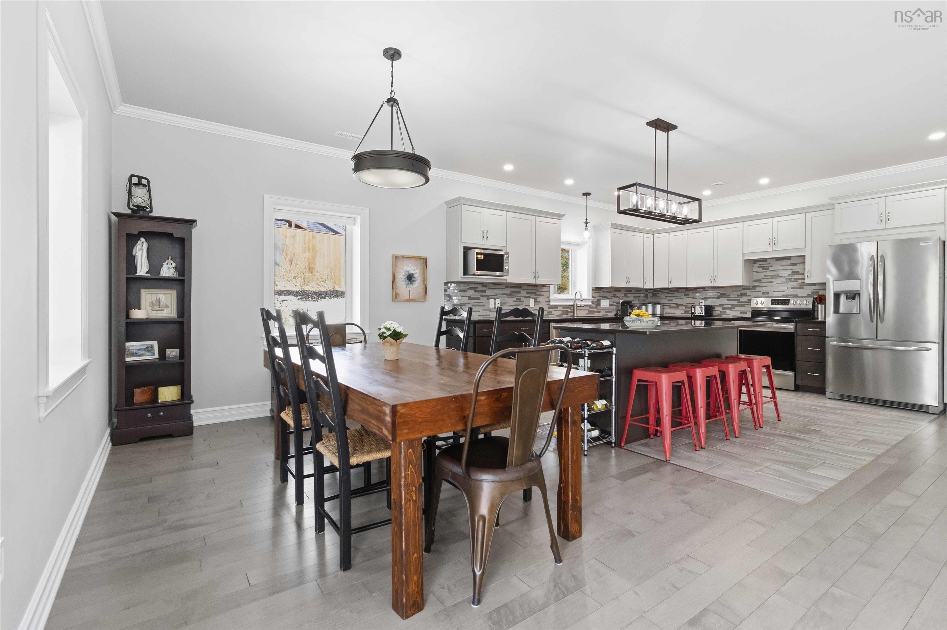 $695,000.00: 51 Cresthaven Court, Bridgewater