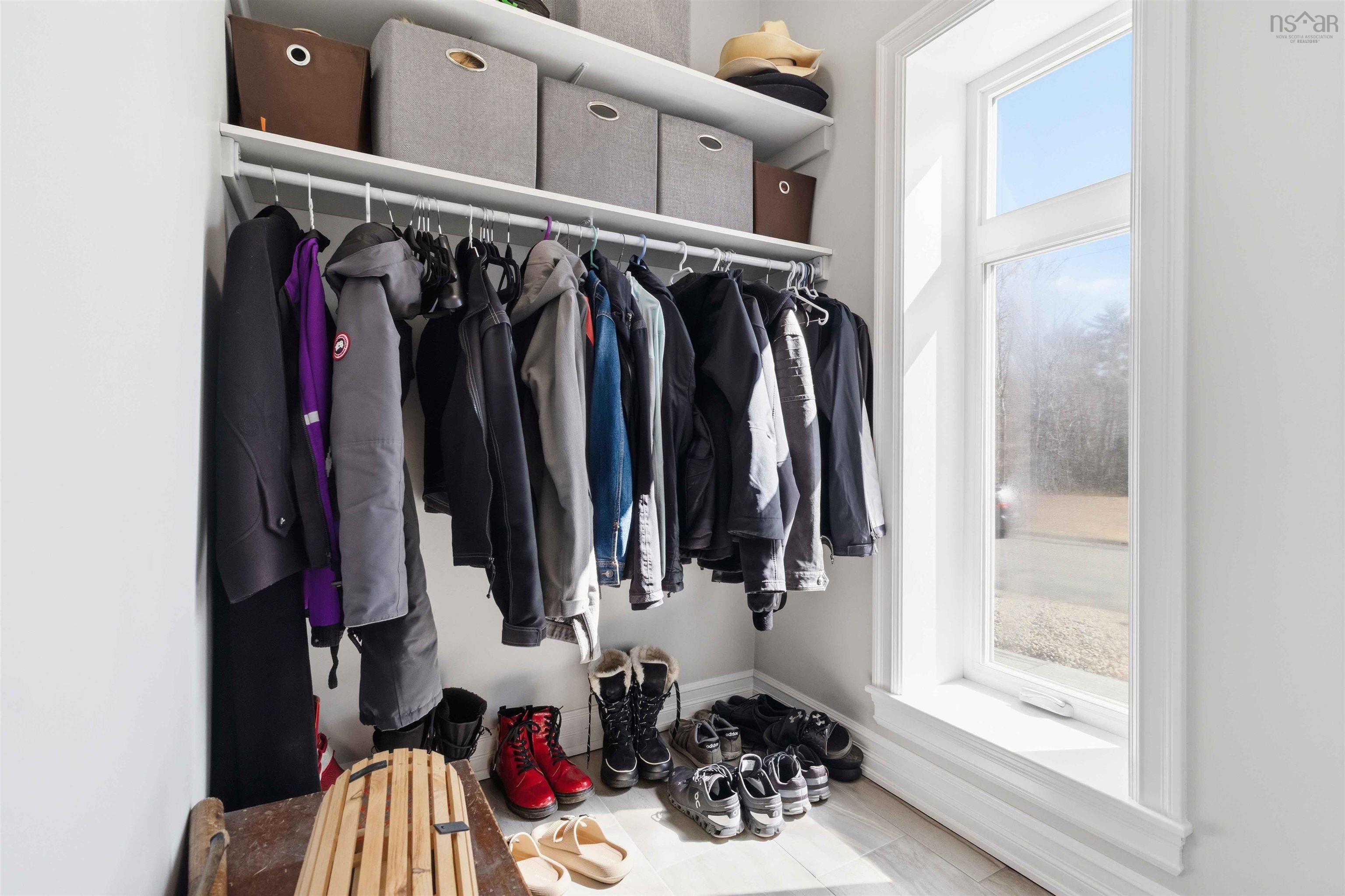 $695,000.00: 51 Cresthaven Court, Bridgewater