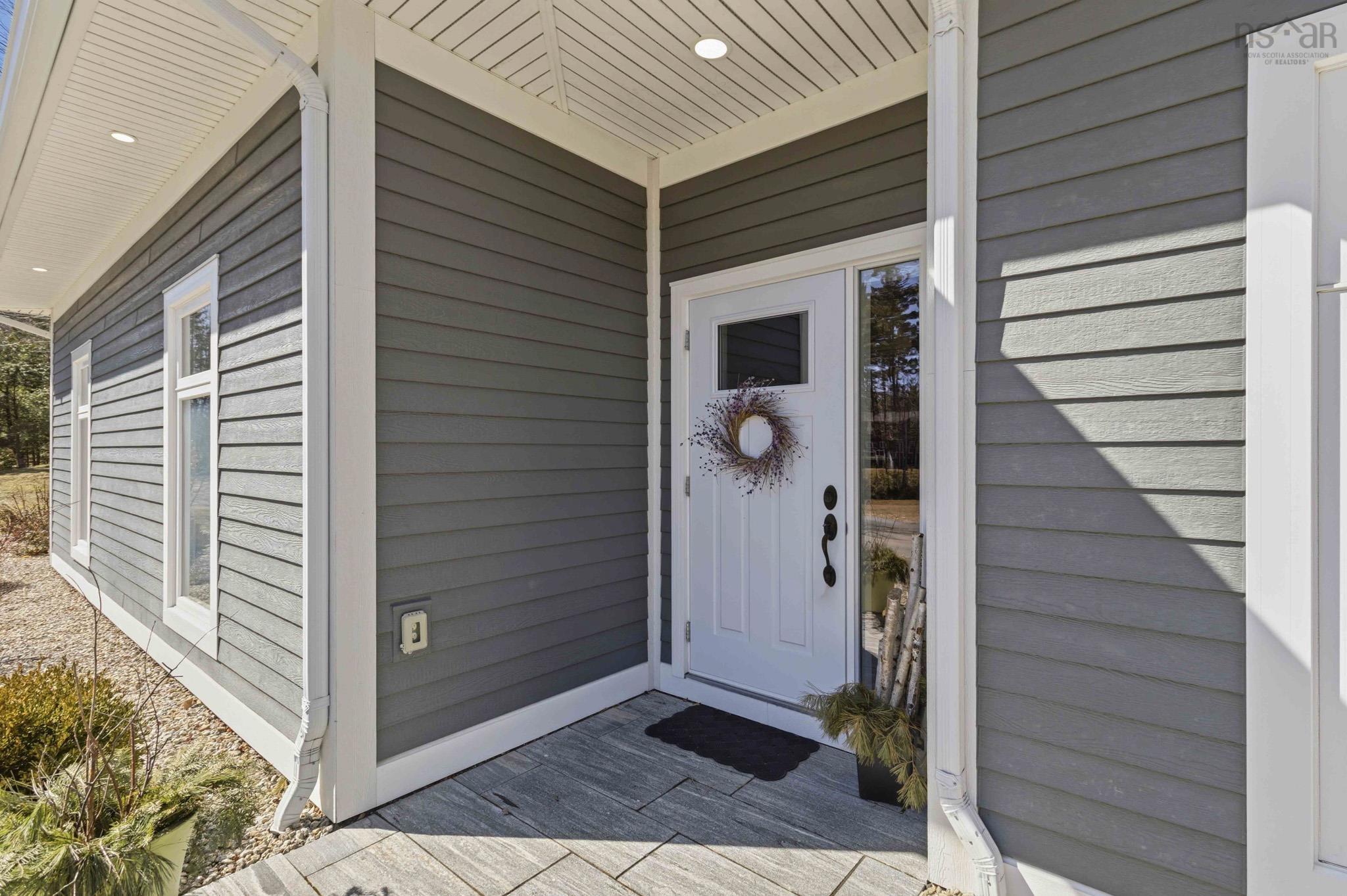 $695,000.00: 51 Cresthaven Court, Bridgewater