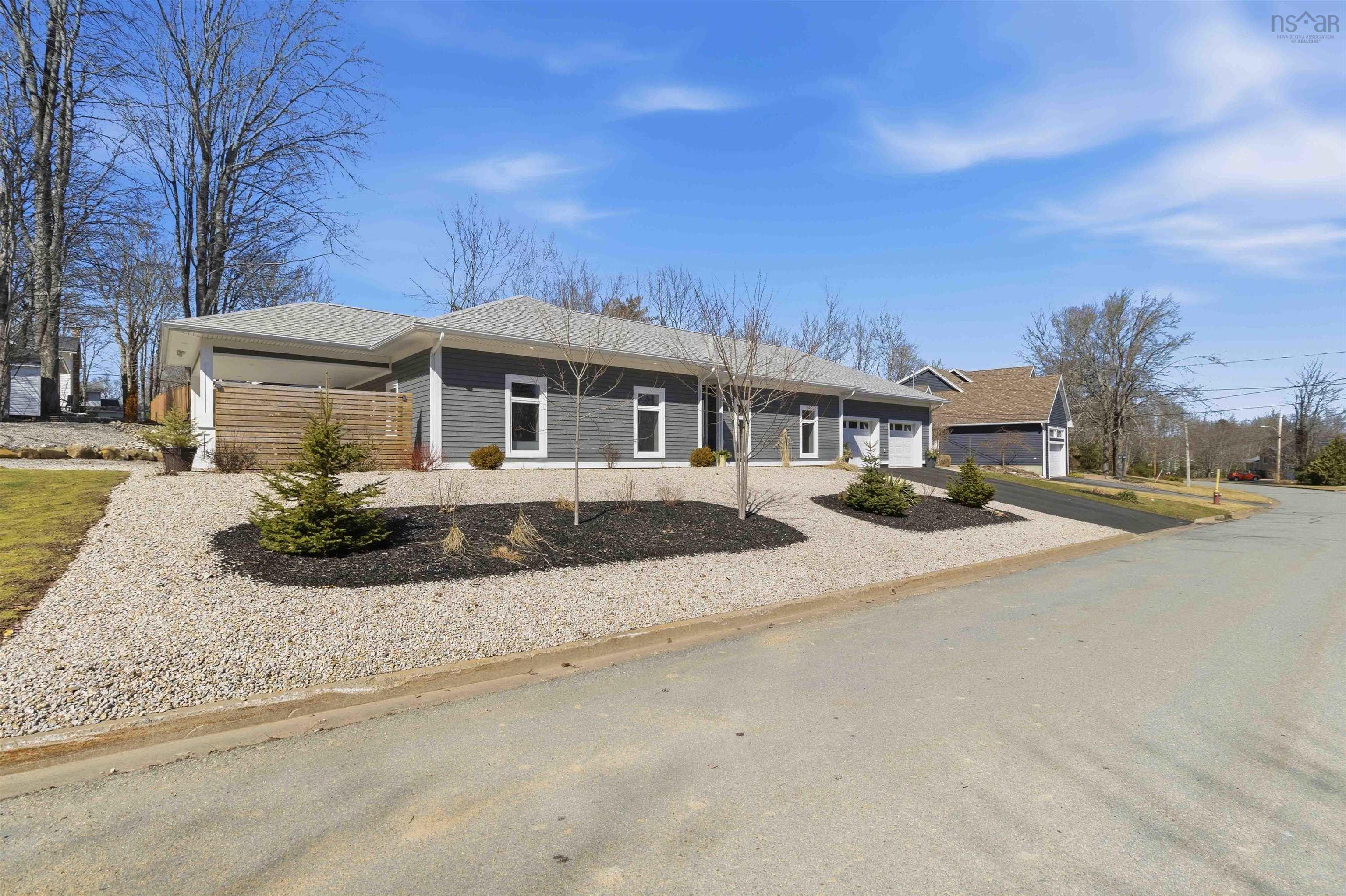 $695,000.00: 51 Cresthaven Court, Bridgewater