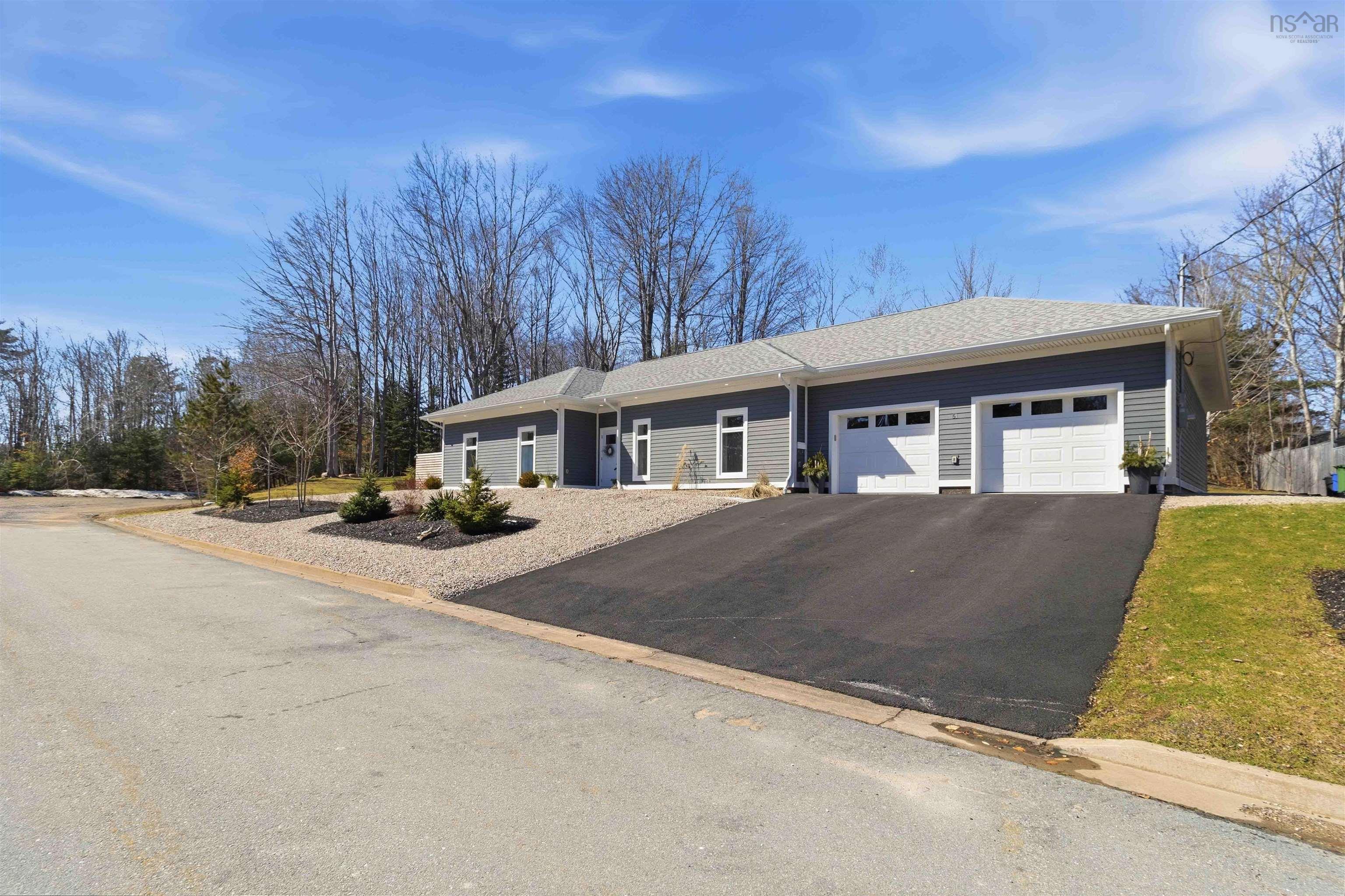 $695,000.00: 51 Cresthaven Court, Bridgewater