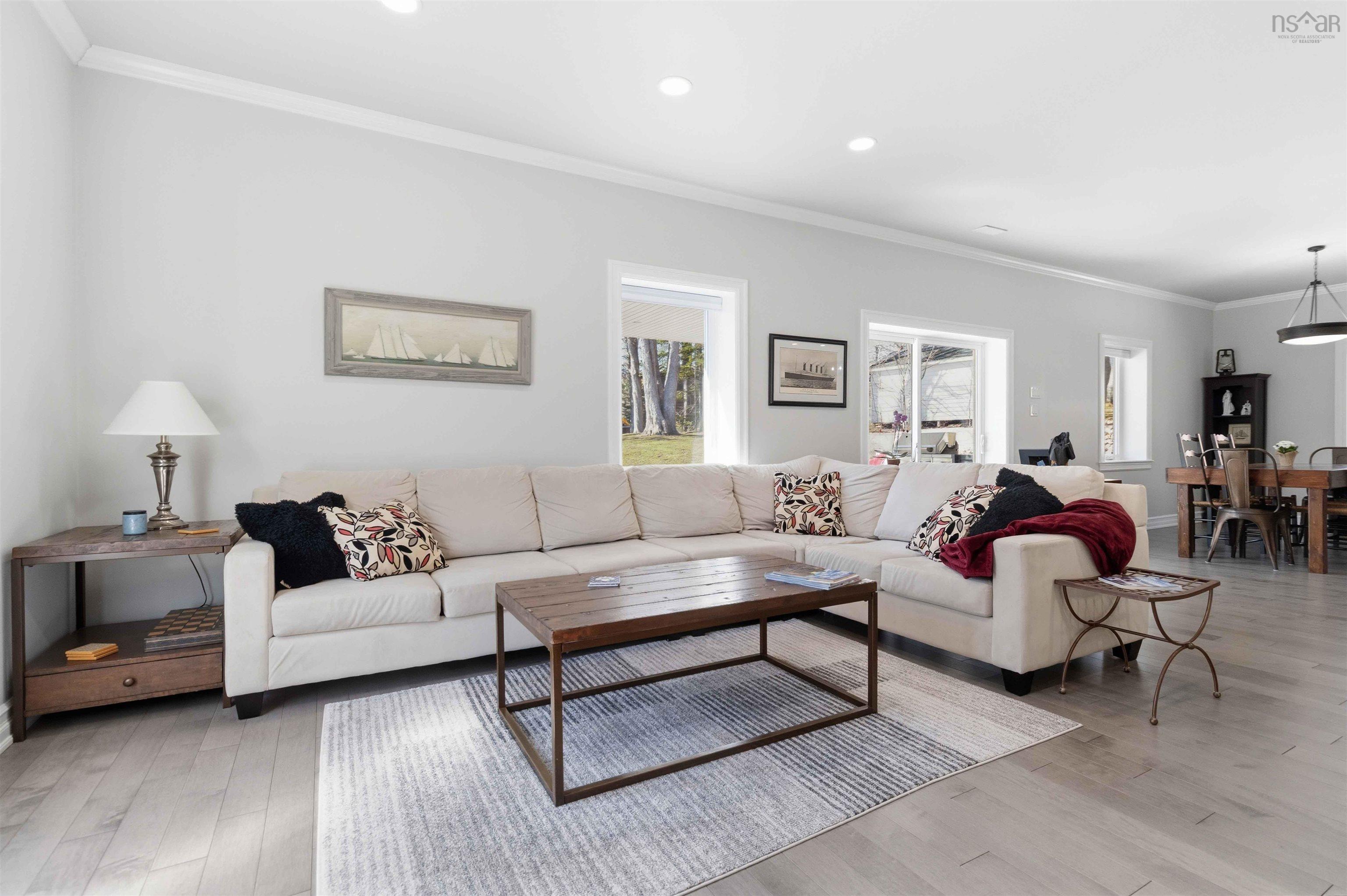 $695,000.00: 51 Cresthaven Court, Bridgewater