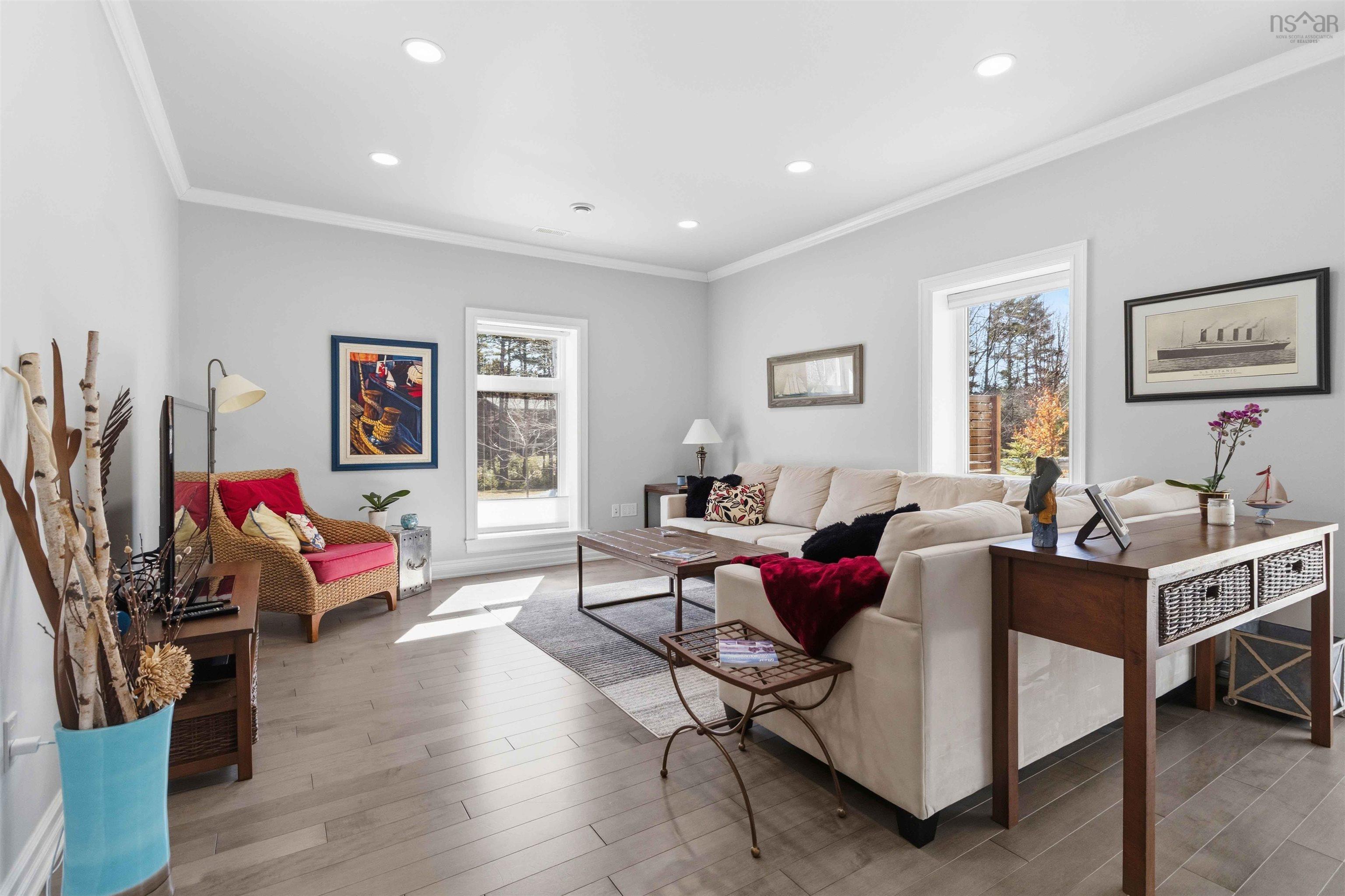 $695,000.00: 51 Cresthaven Court, Bridgewater