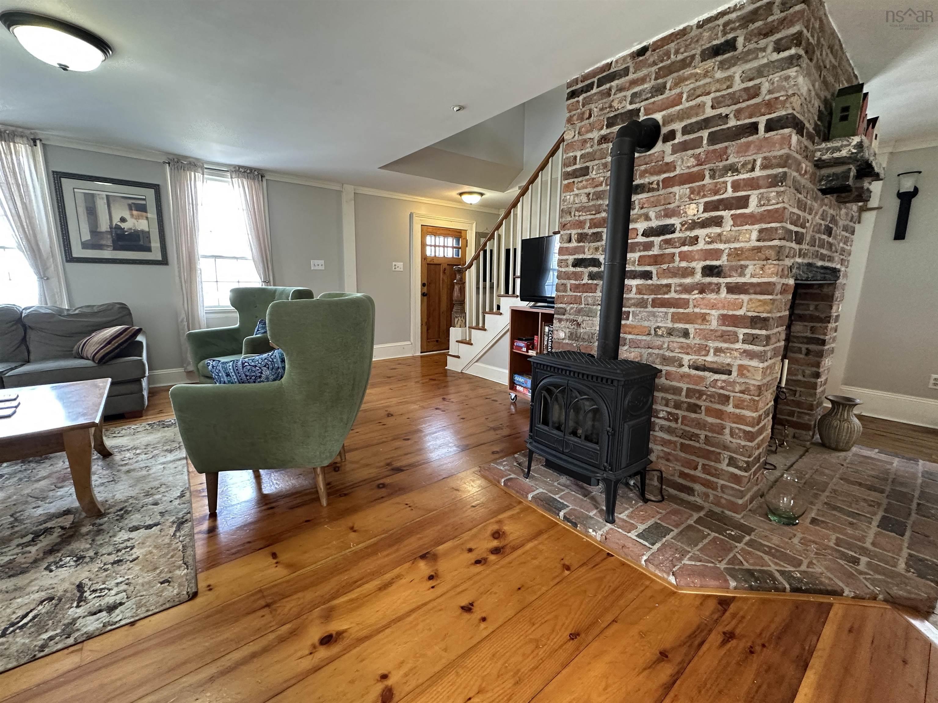 $349,900.00: 71 Main Street, Liverpool