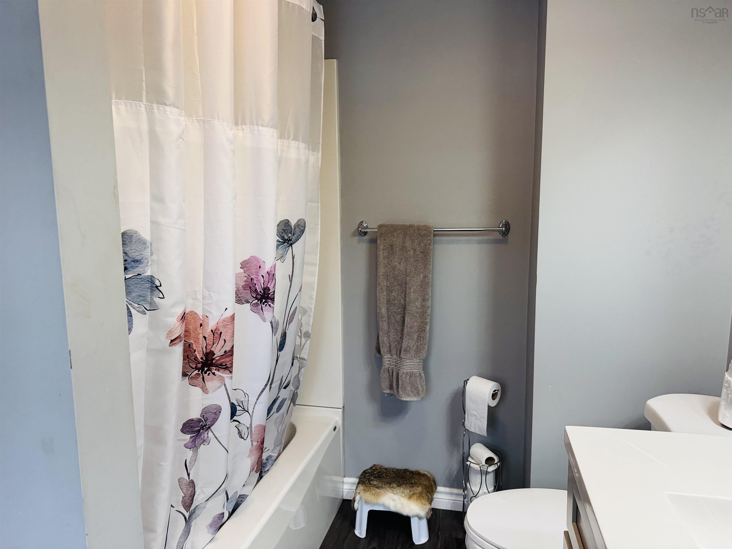 $229,900.00: 1787 Western Avenue, Parrsboro