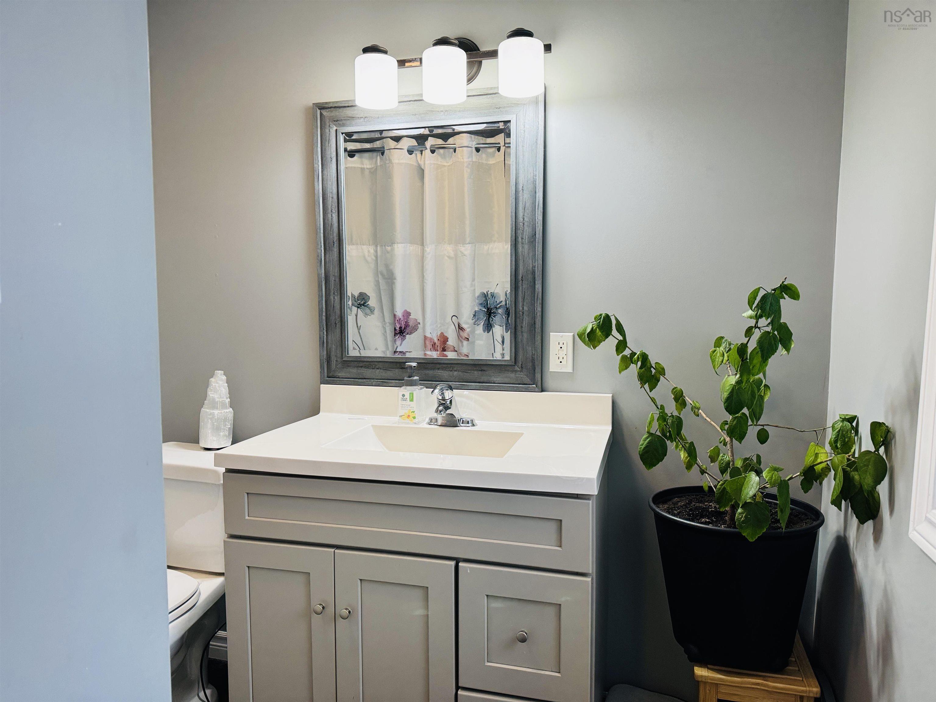 $229,900.00: 1787 Western Avenue, Parrsboro