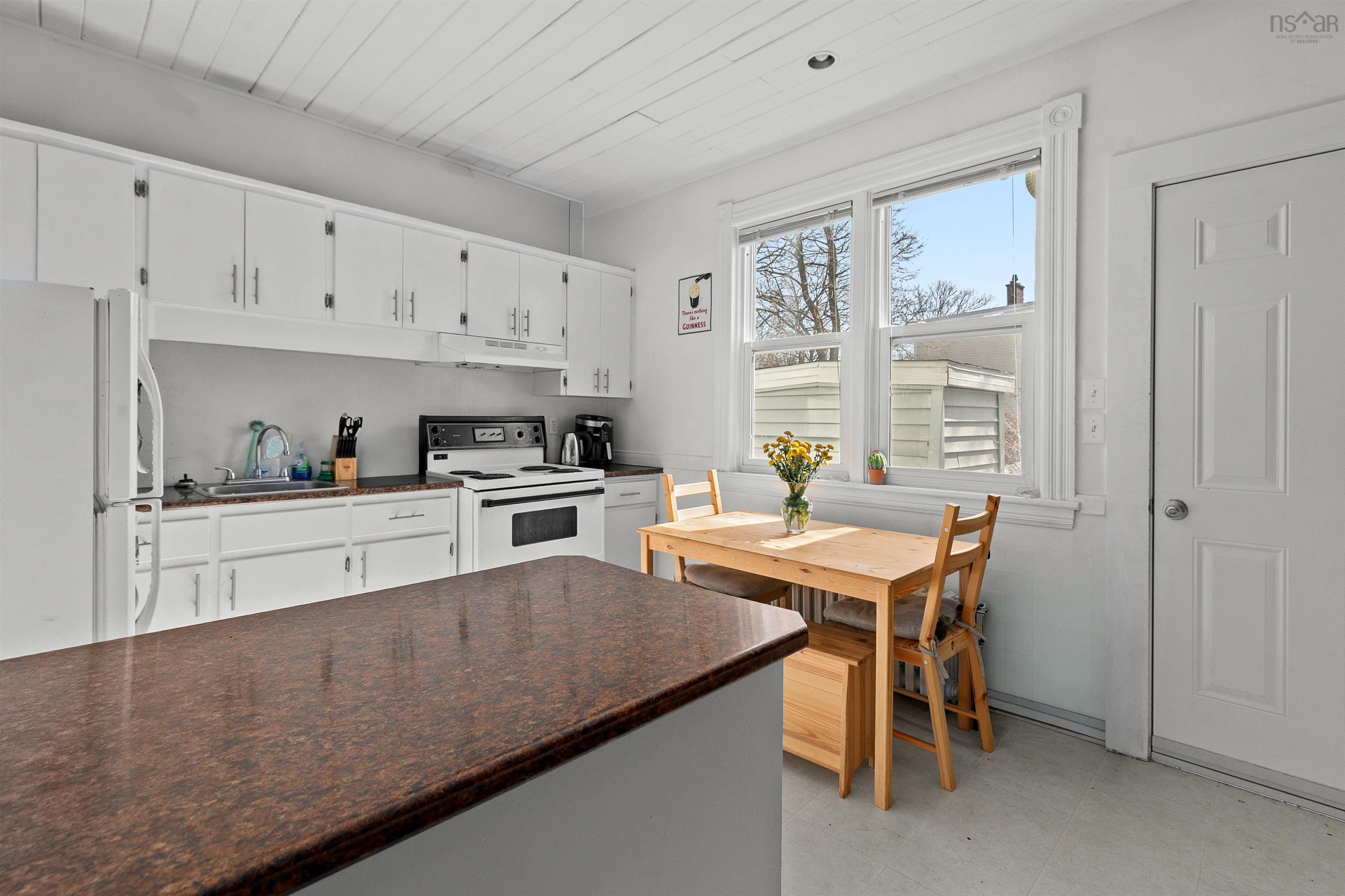 $1,150,000.00: 6268 Shirley Street, South End