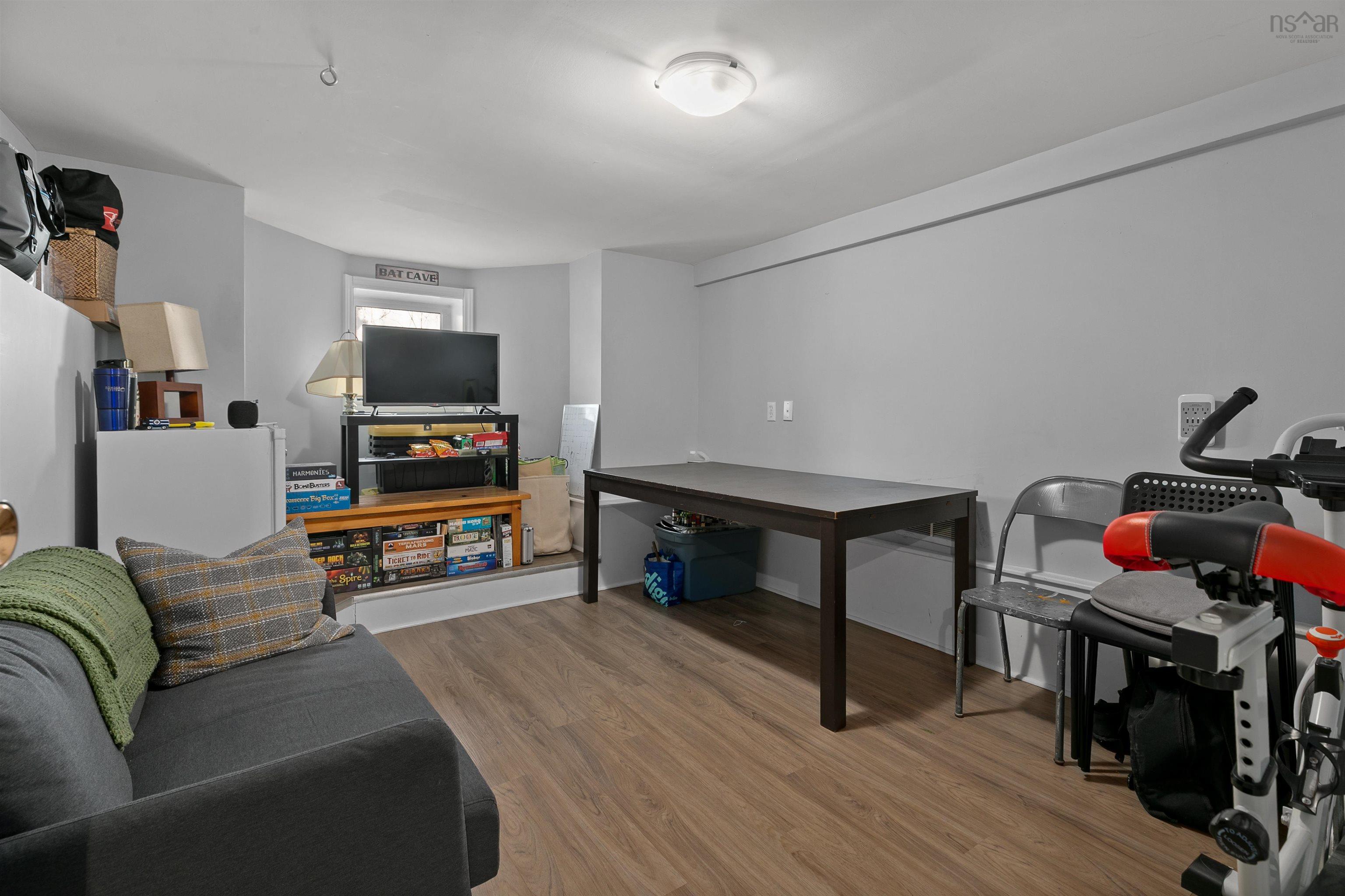 $1,150,000.00: 6268 Shirley Street, South End