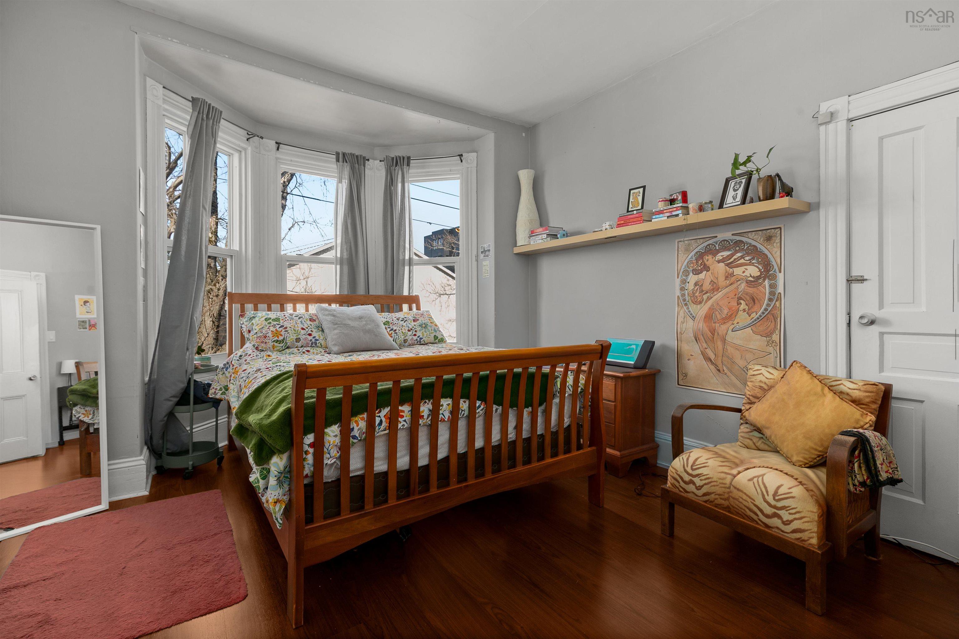 $1,150,000.00: 6268 Shirley Street, South End