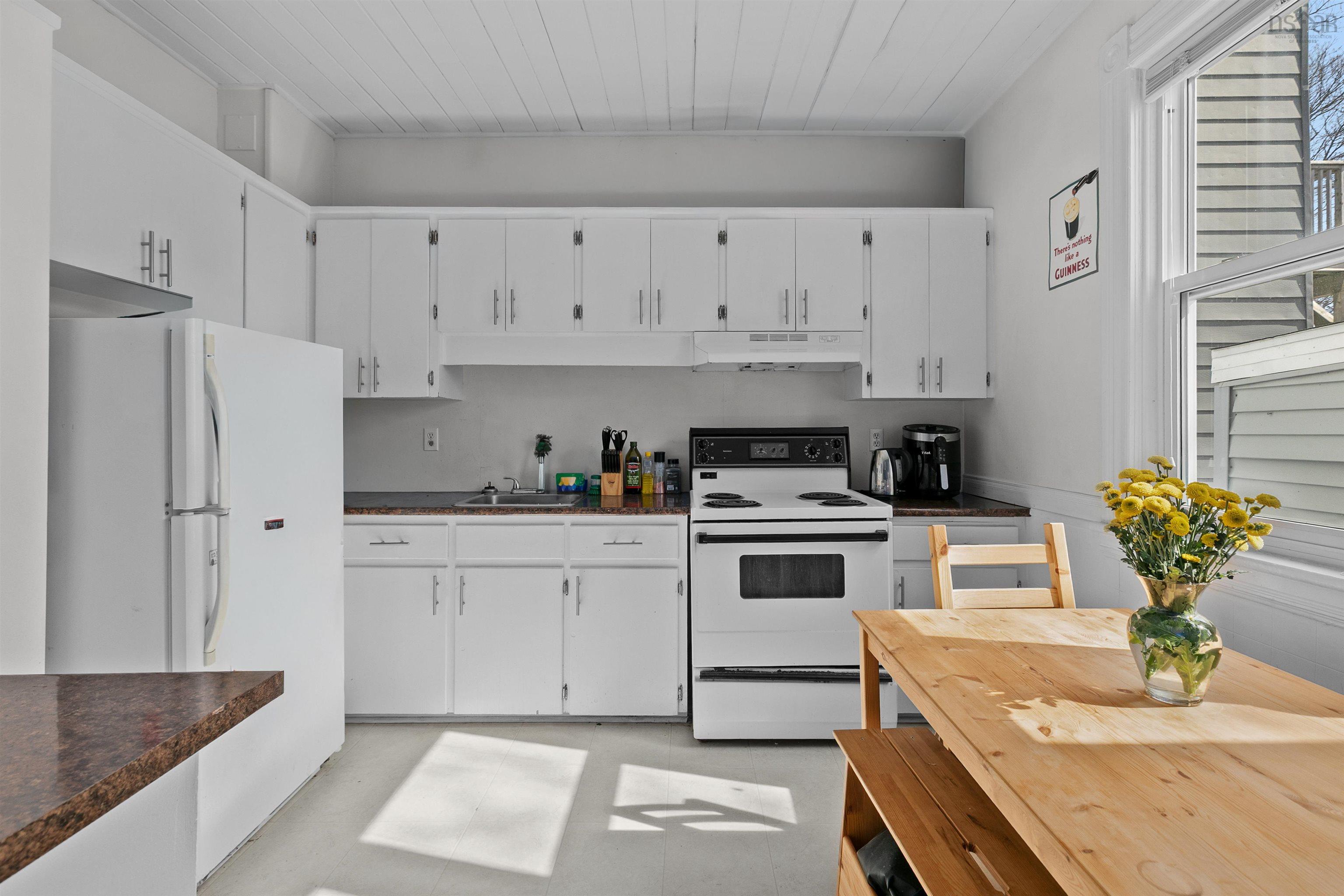 $1,150,000.00: 6268 Shirley Street, South End