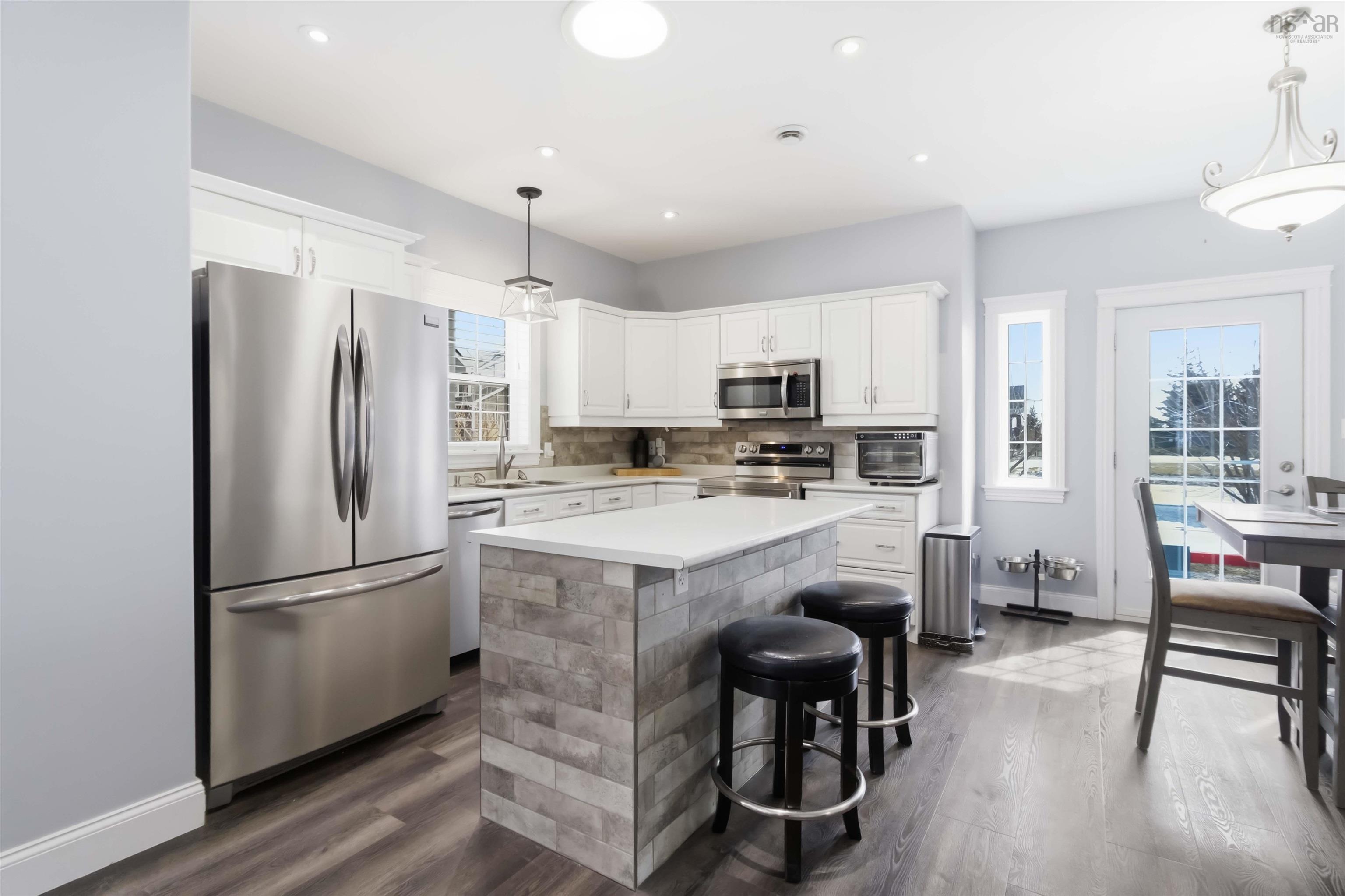 $599,900.00: 172 Stargazer Drive, Porters Lake