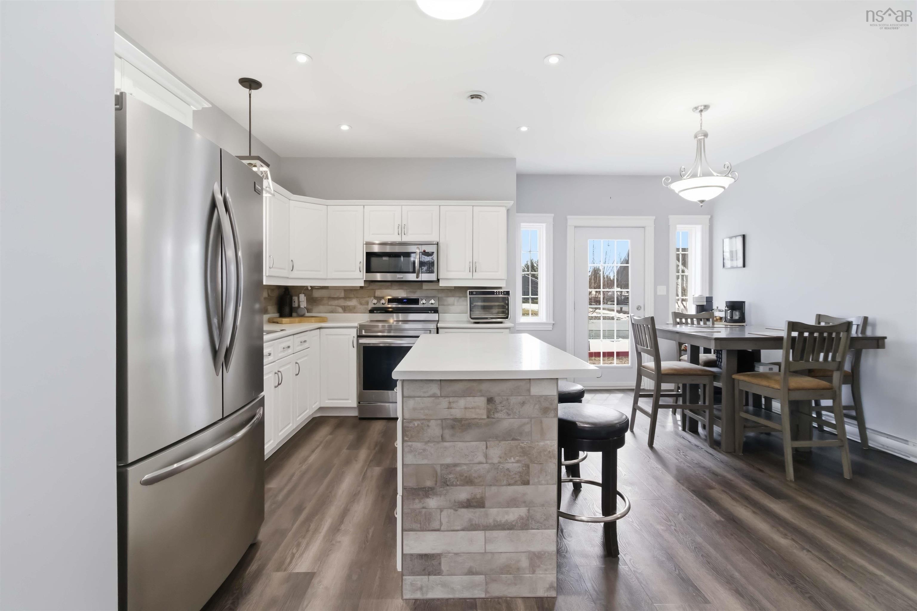 $599,900.00: 172 Stargazer Drive, Porters Lake