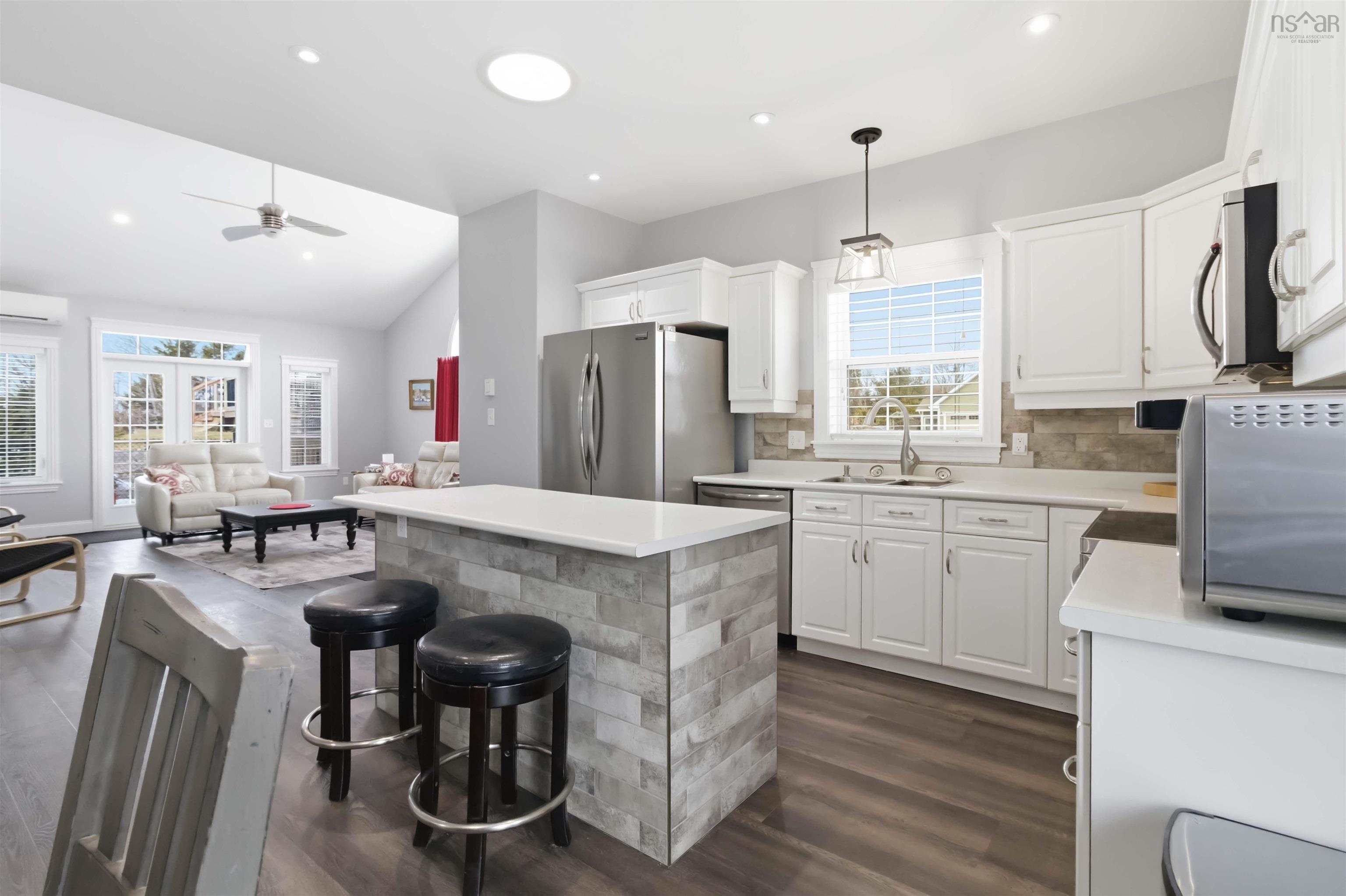 $599,900.00: 172 Stargazer Drive, Porters Lake