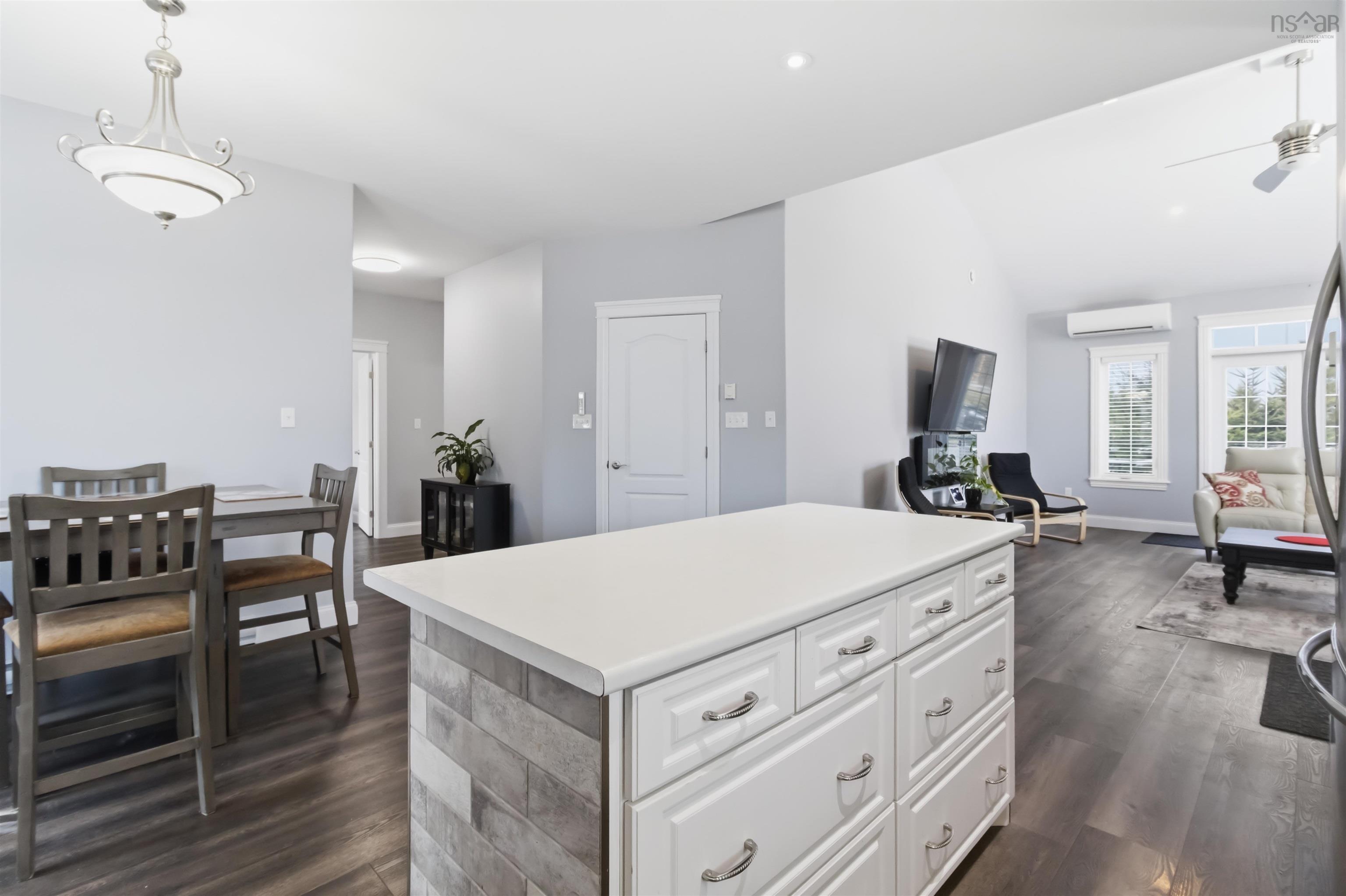 $599,900.00: 172 Stargazer Drive, Porters Lake