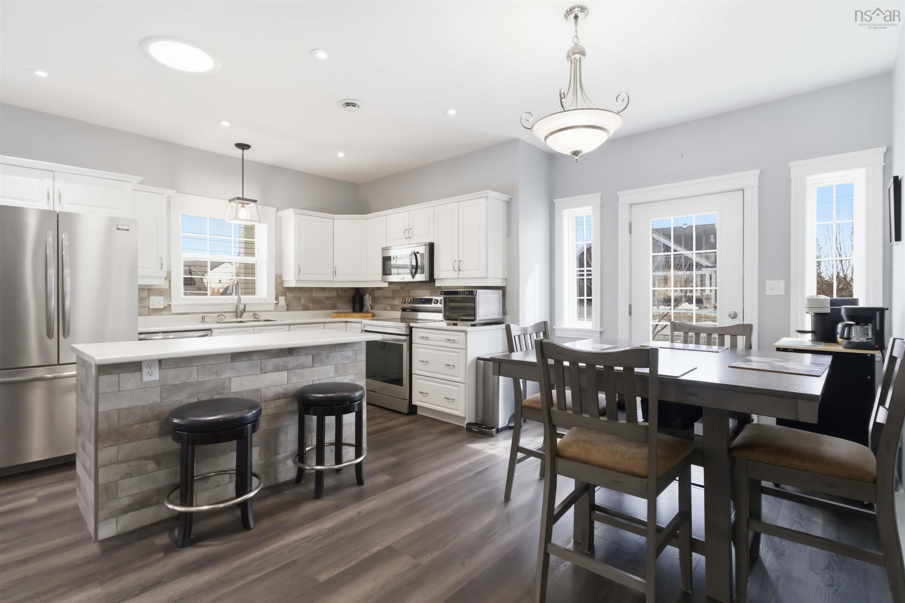 $599,900.00: 172 Stargazer Drive, Porters Lake