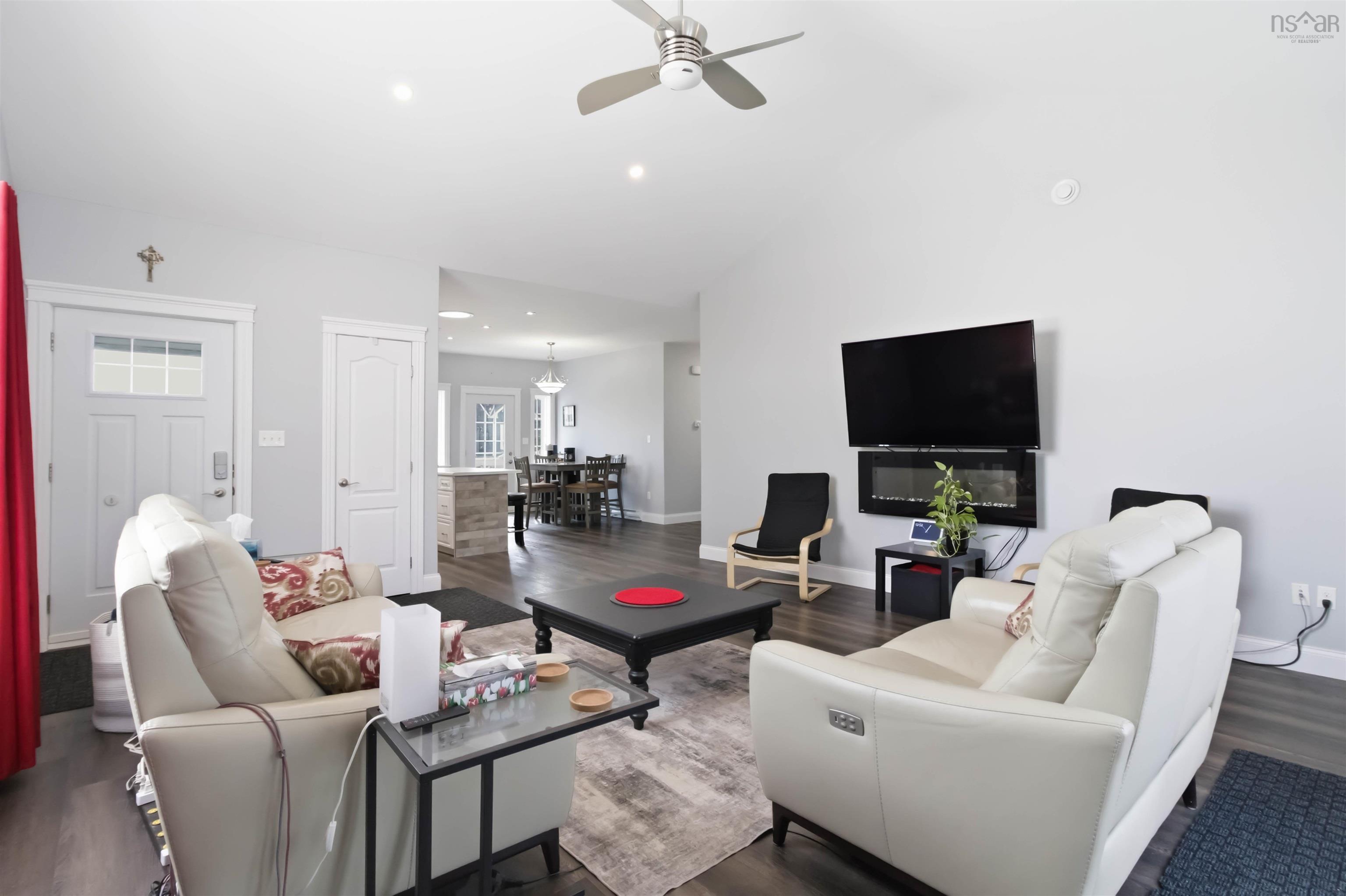 $599,900.00: 172 Stargazer Drive, Porters Lake