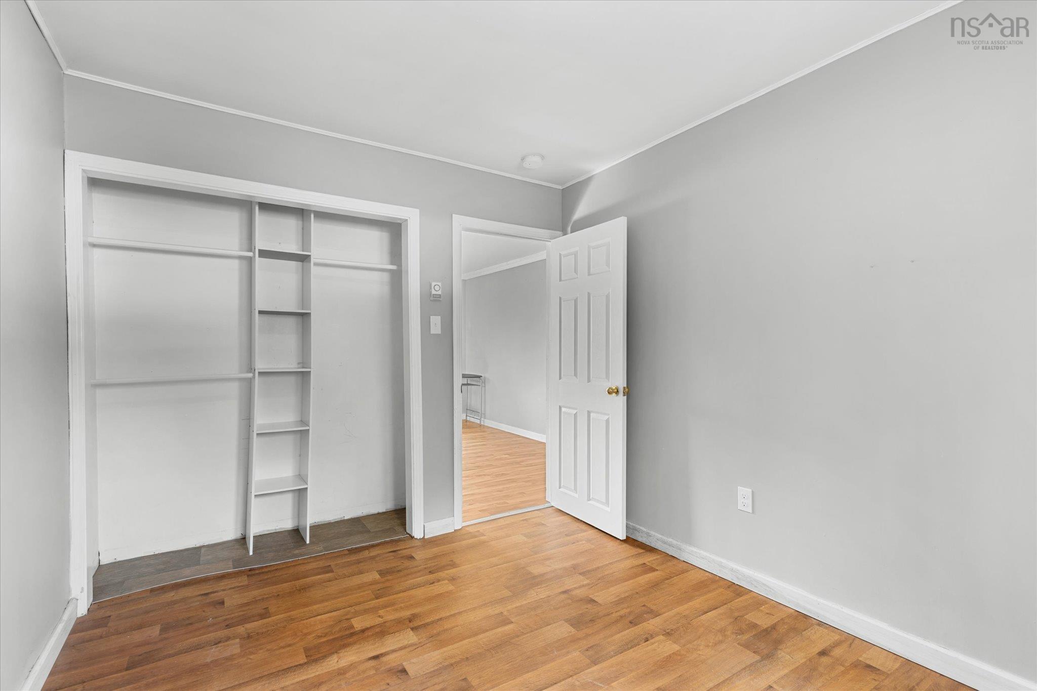 $359,900.00: 34 Ohio Road, Shelburne