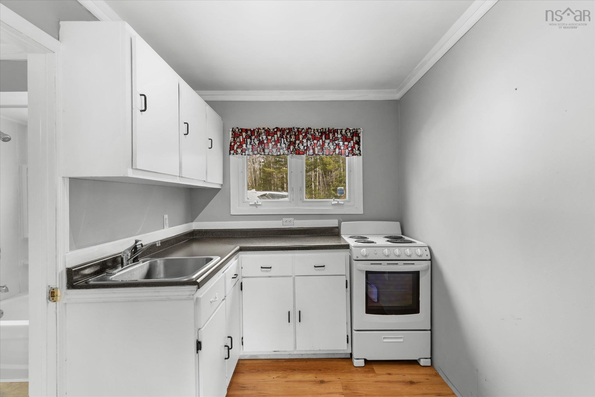 $359,900.00: 34 Ohio Road, Shelburne