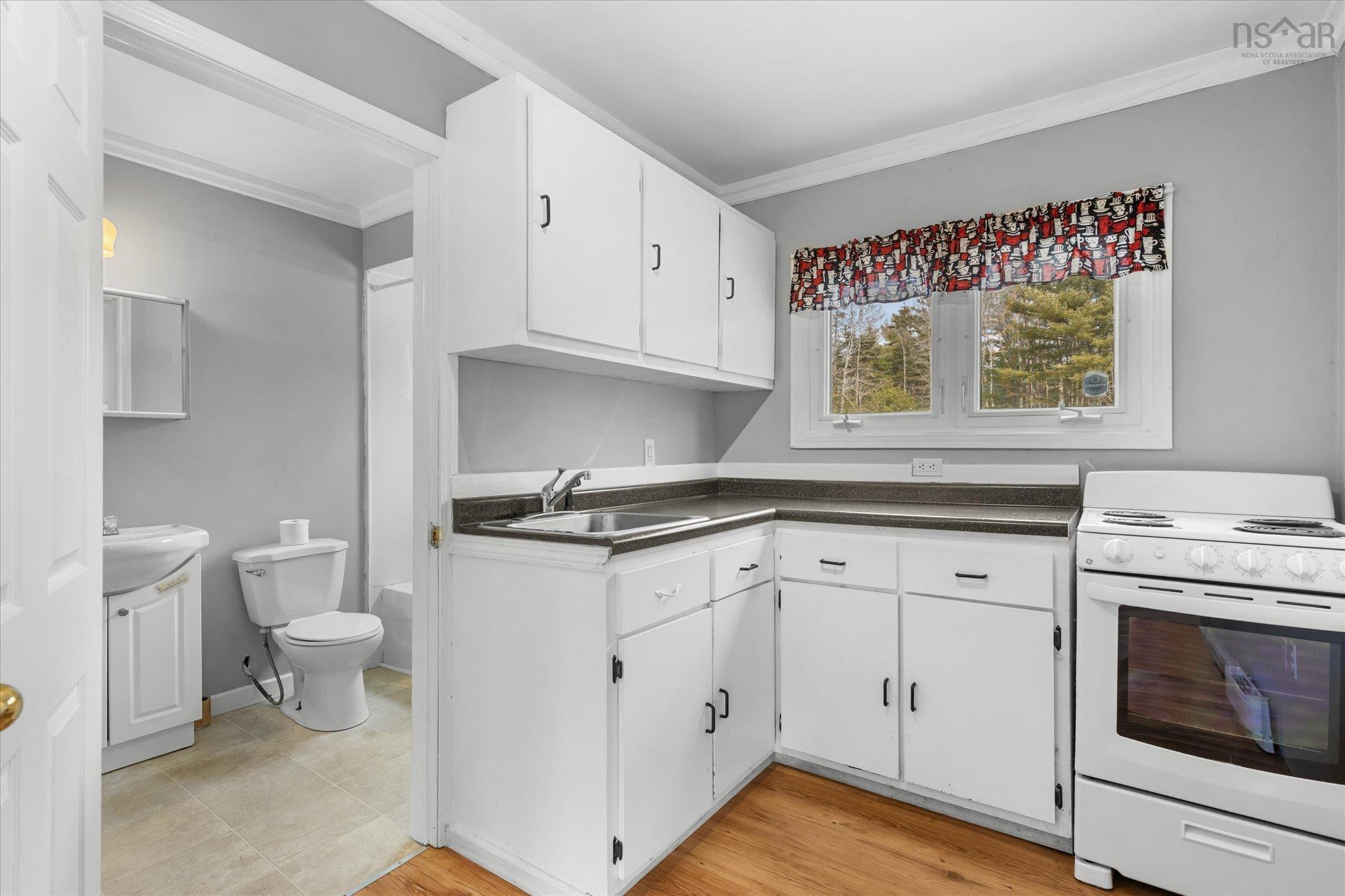 $359,900.00: 34 Ohio Road, Shelburne