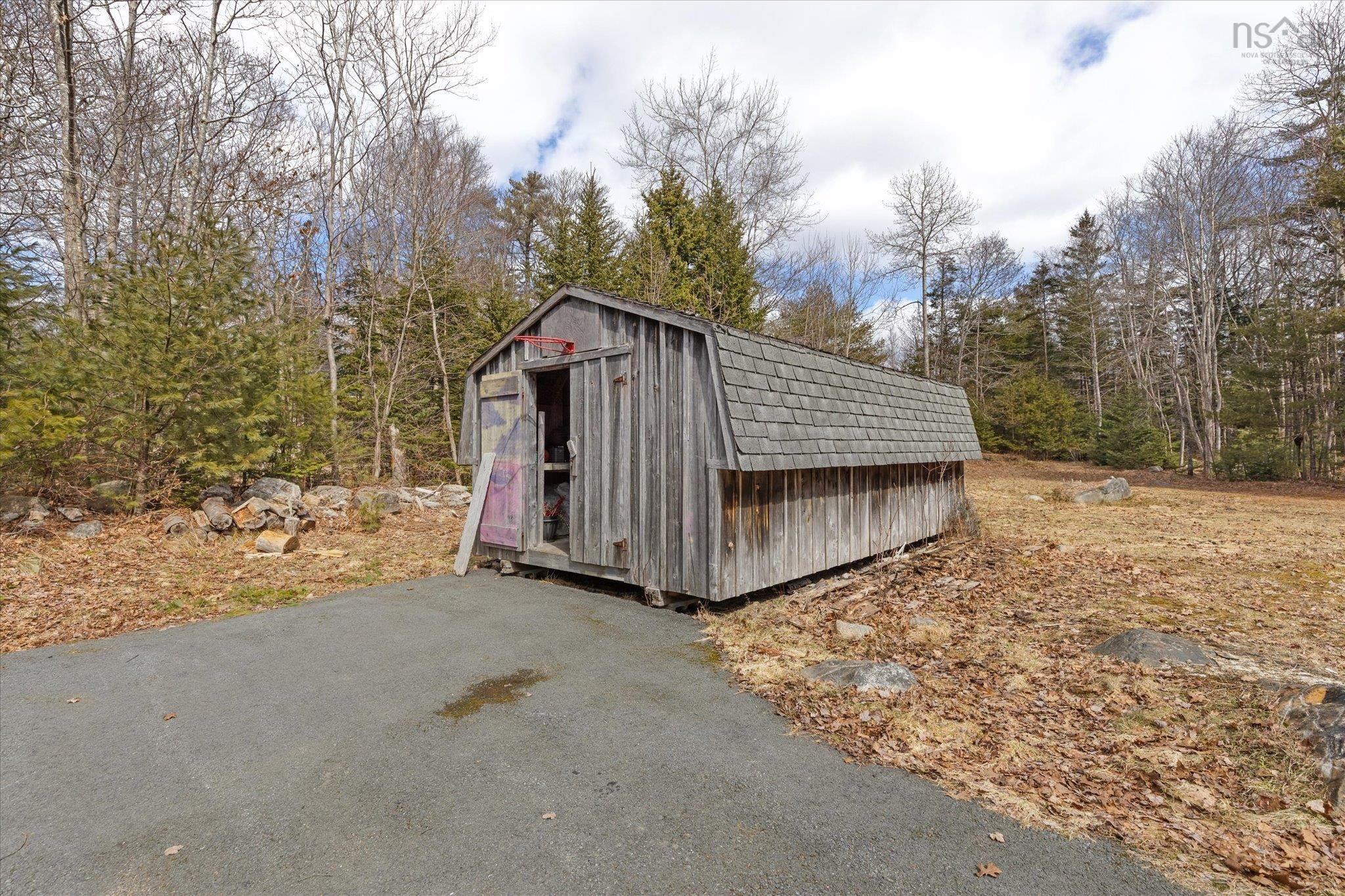 $359,900.00: 34 Ohio Road, Shelburne